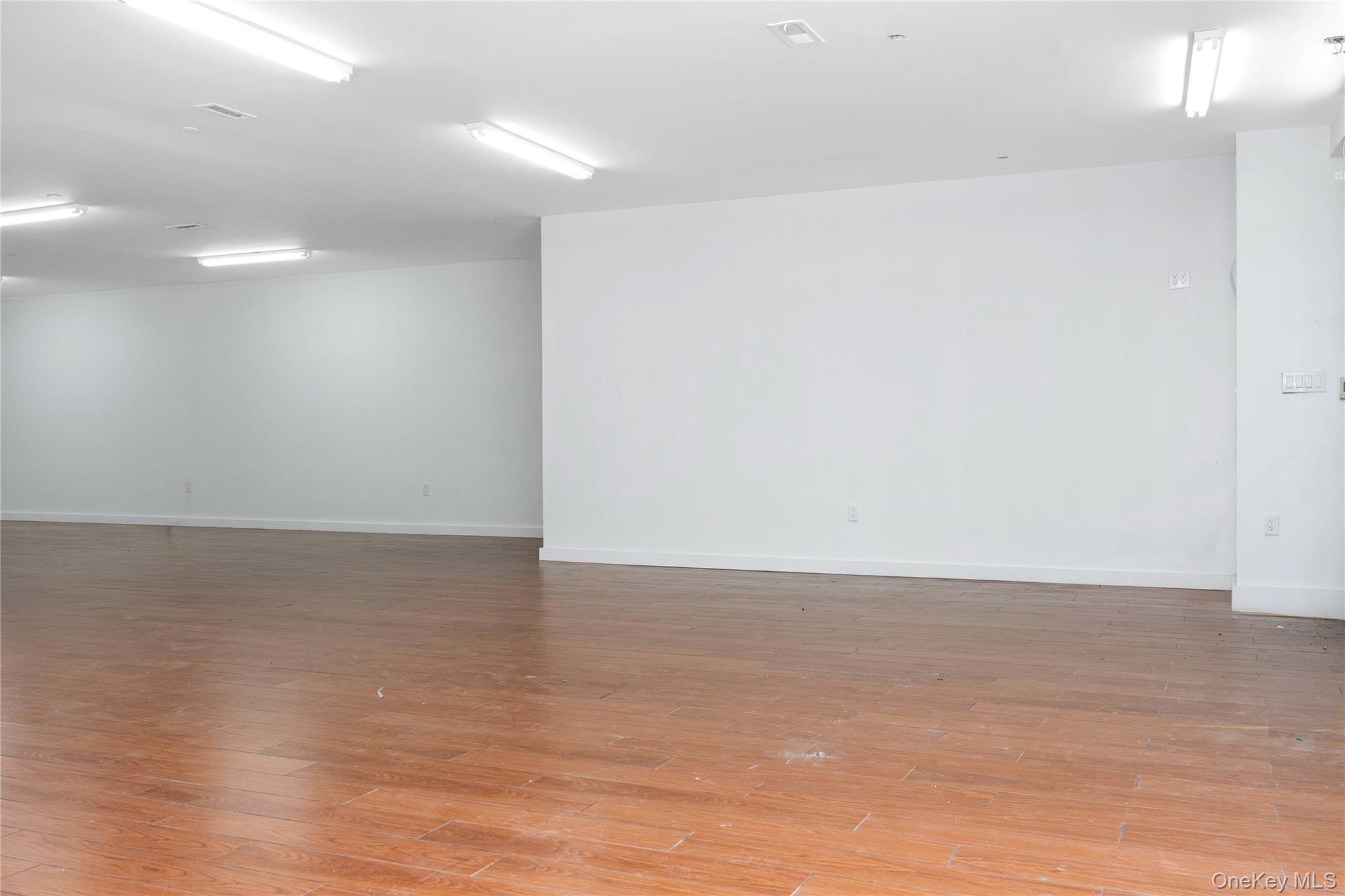 #7 photo, 172-18 Jamaica Avenue, クイーンズ区 Jamaica , NY 11432