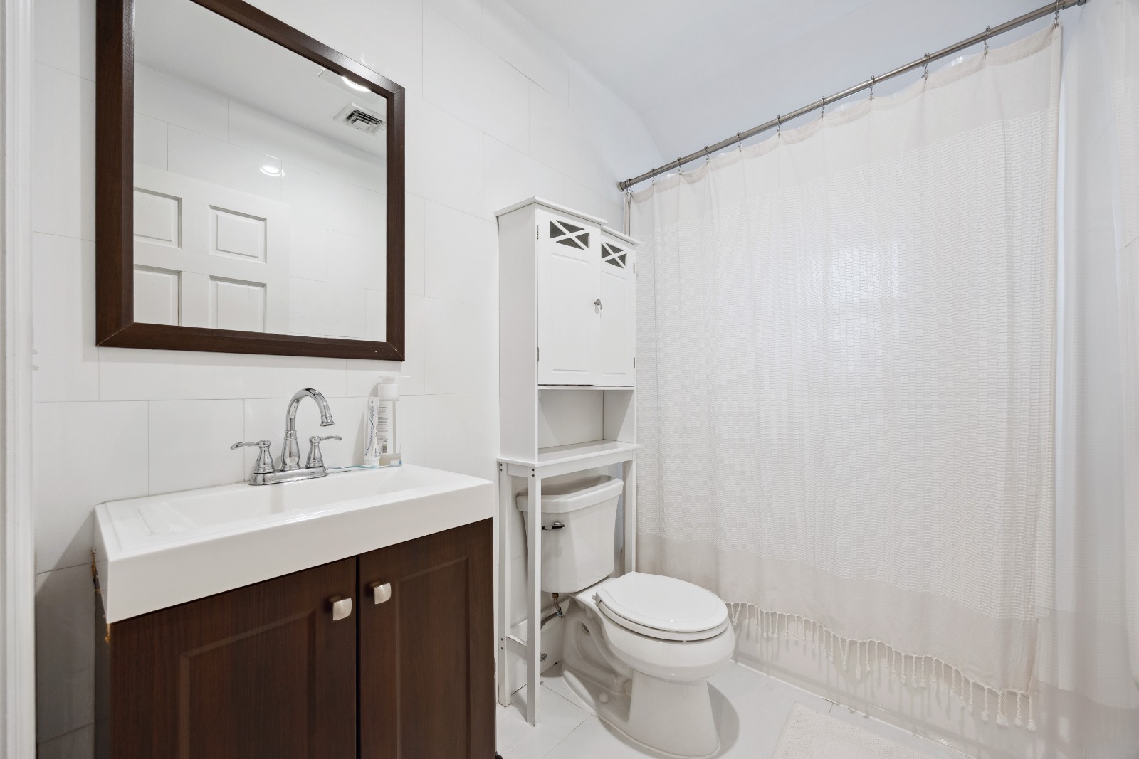 #13 photo, 16 Arleigh Dr, ナッソー郡 Albertson , NY 11507