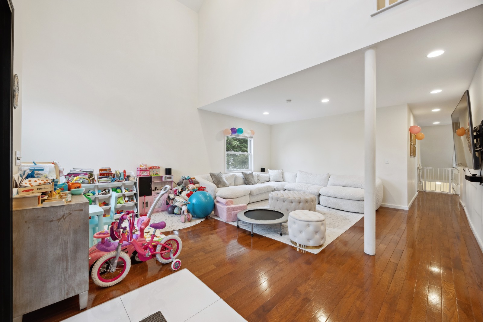 #15 photo, 16 Arleigh Dr, ナッソー郡 Albertson , NY 11507