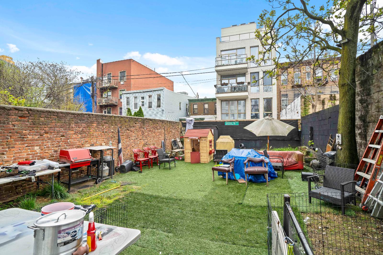 #13 photo, 15-36 Gates Ave, ブルックリン区 Bushwick , NY 11237