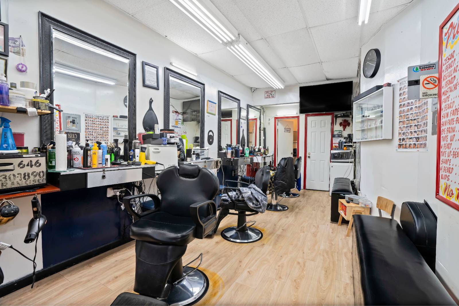 #15 photo, 15-36 Gates Ave, ブルックリン区 Bushwick , NY 11237