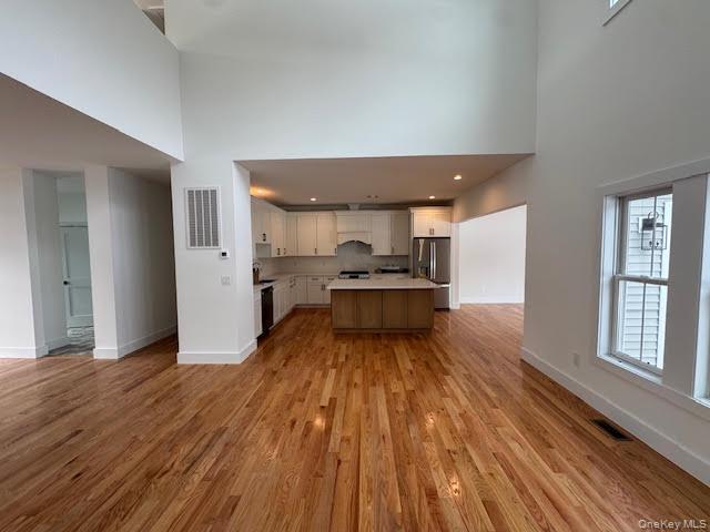 #16 photo, 11 Colonels Path, Manorville , NY 11949