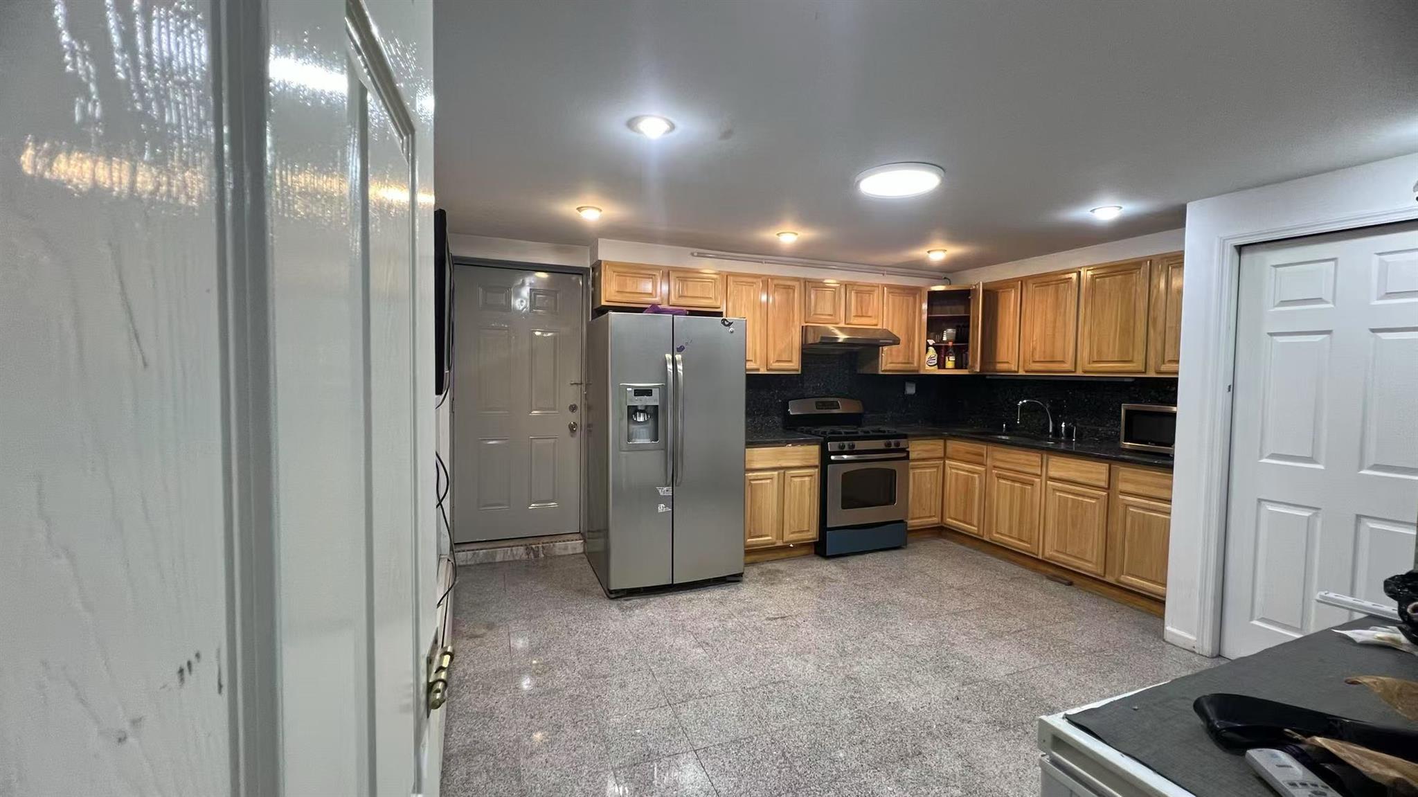 #10 photo, 2746B Creston Avenue, Bronx , NY 10468