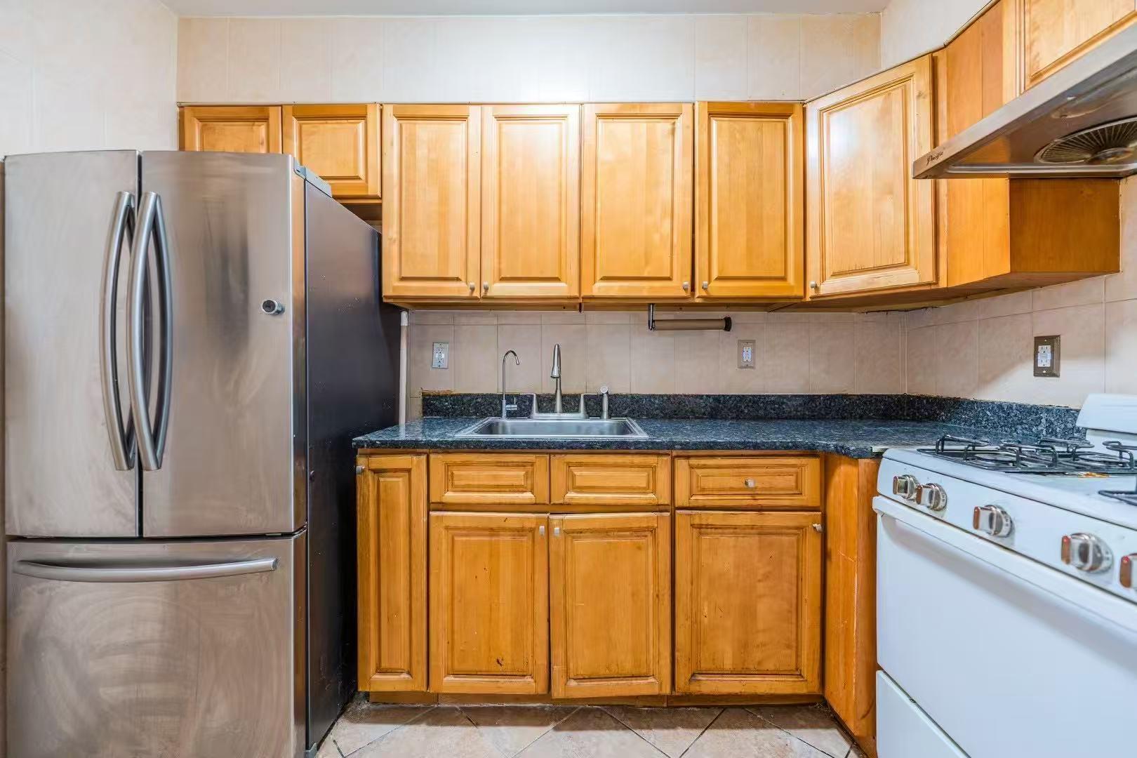 #2 photo, 2746B Creston Avenue, Bronx , NY 10468