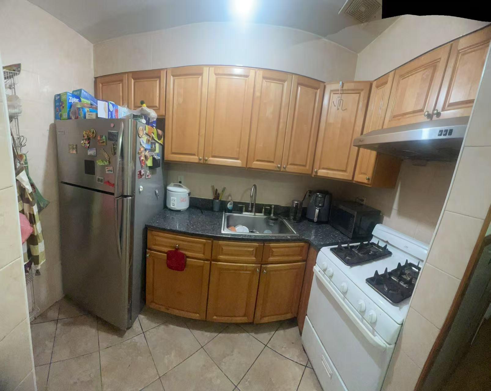 #9 photo, 2746B Creston Avenue, Bronx , NY 10468