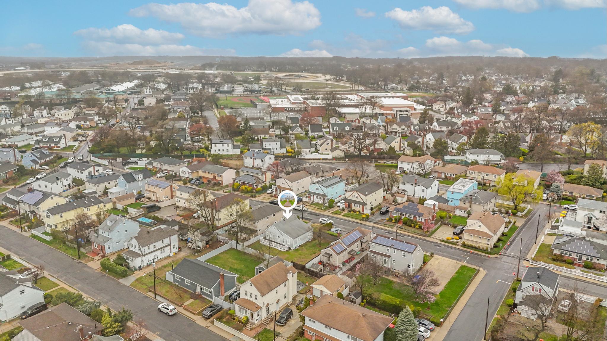 #10 photo, 267 Roquette Avenue, Floral Park , NY 11001