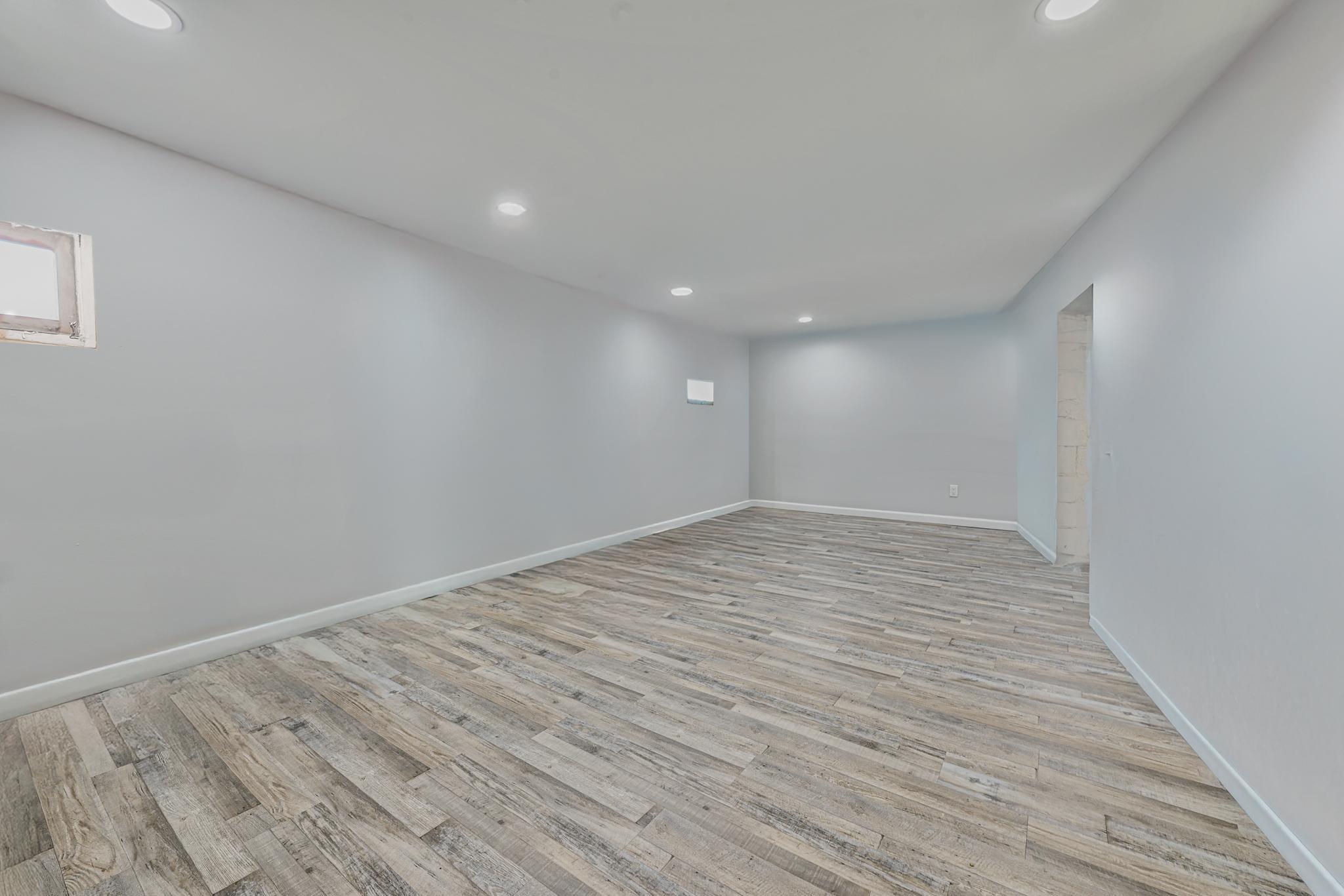 #17 photo, 267 Roquette Avenue, Floral Park , NY 11001