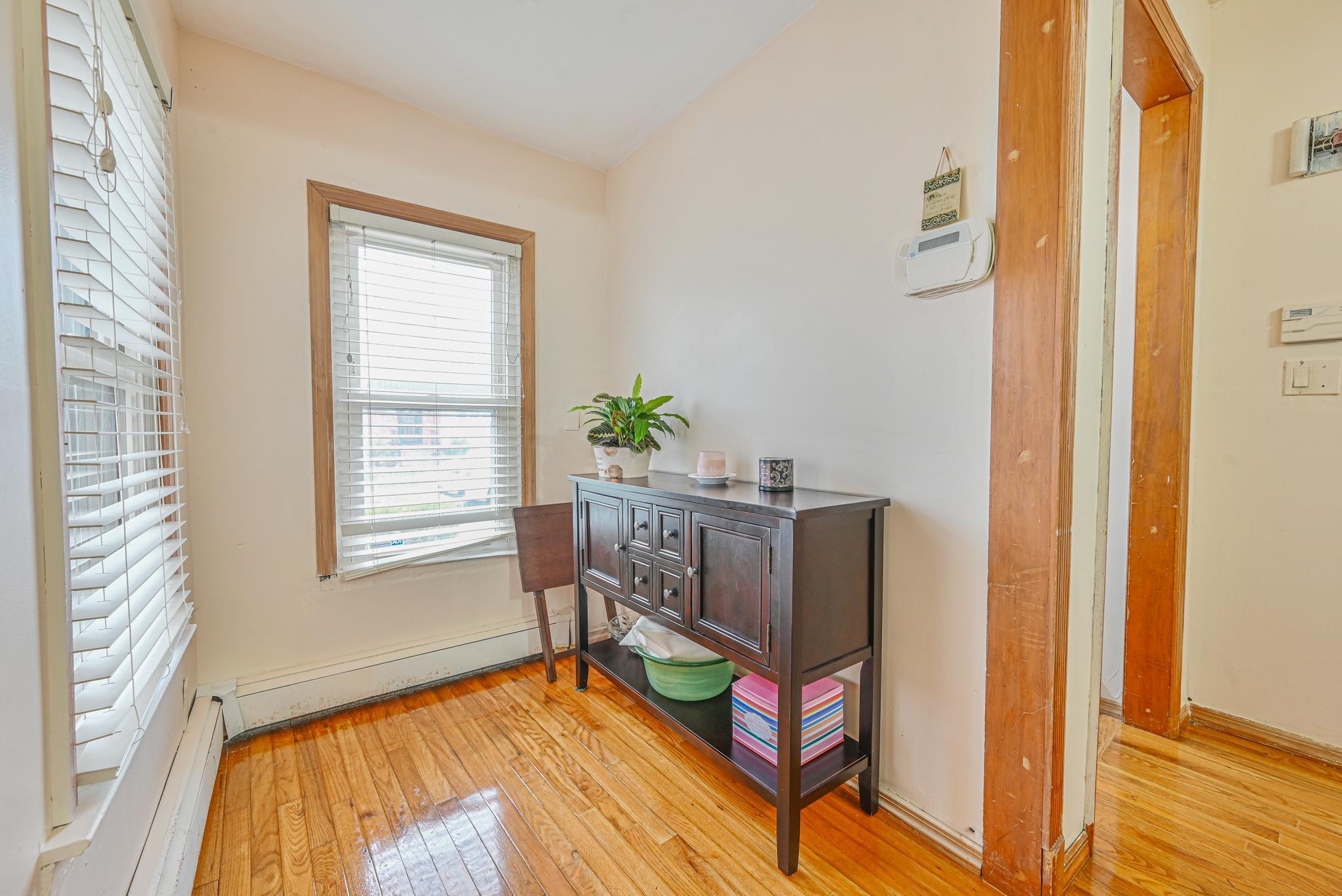 #20 photo, 267 Roquette Avenue, Floral Park , NY 11001