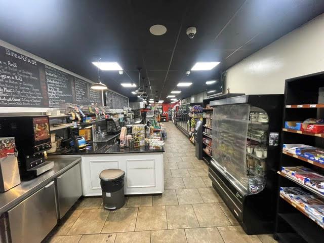 #3 photo, 8019 Myrtle Avenue, クイーンズ区 Glendale , NY 11385