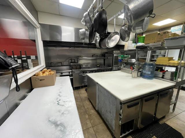 #6 photo, 8019 Myrtle Avenue, クイーンズ区 Glendale , NY 11385