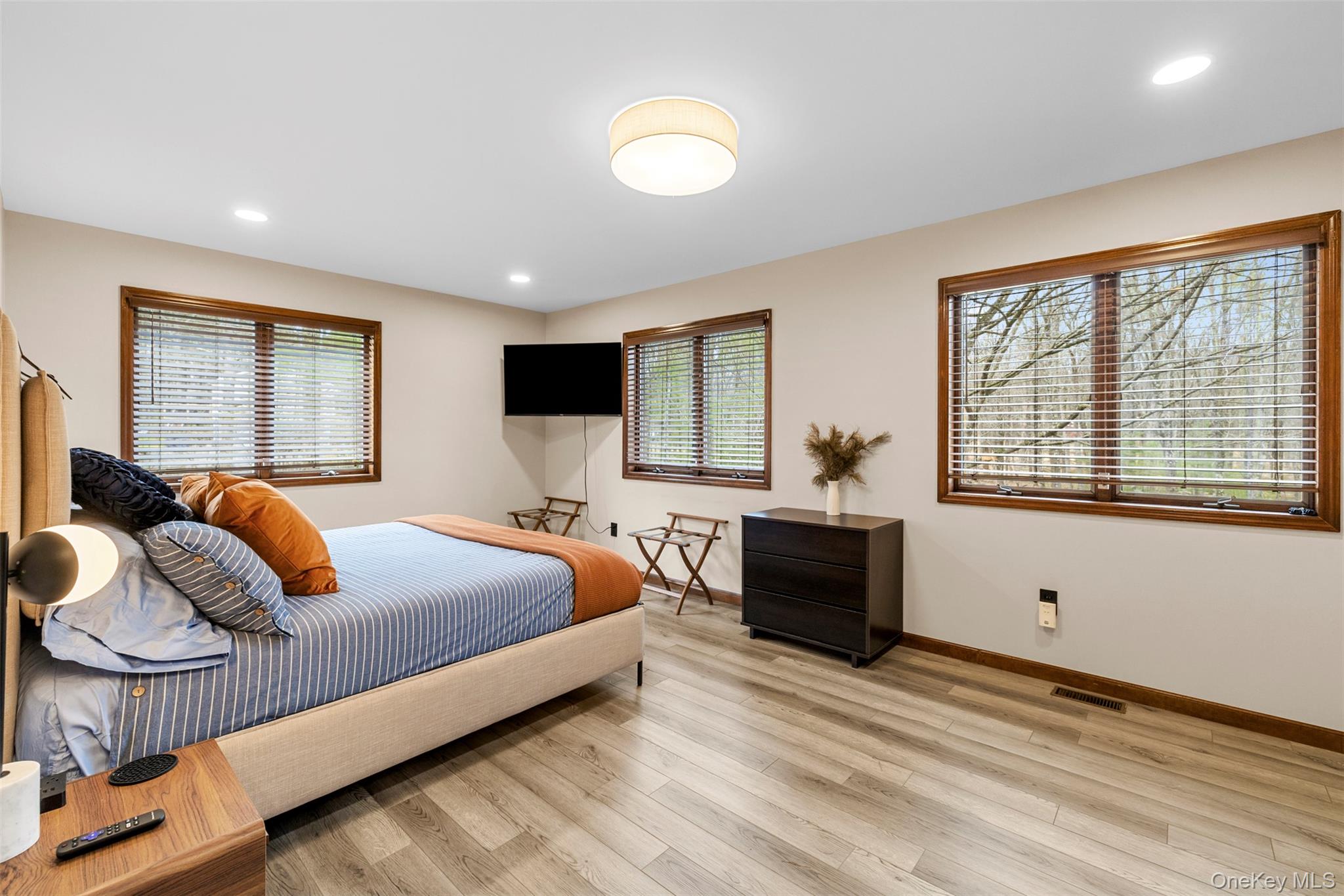 #13 photo, 40 Maxs Place, Hurley , NY 12401