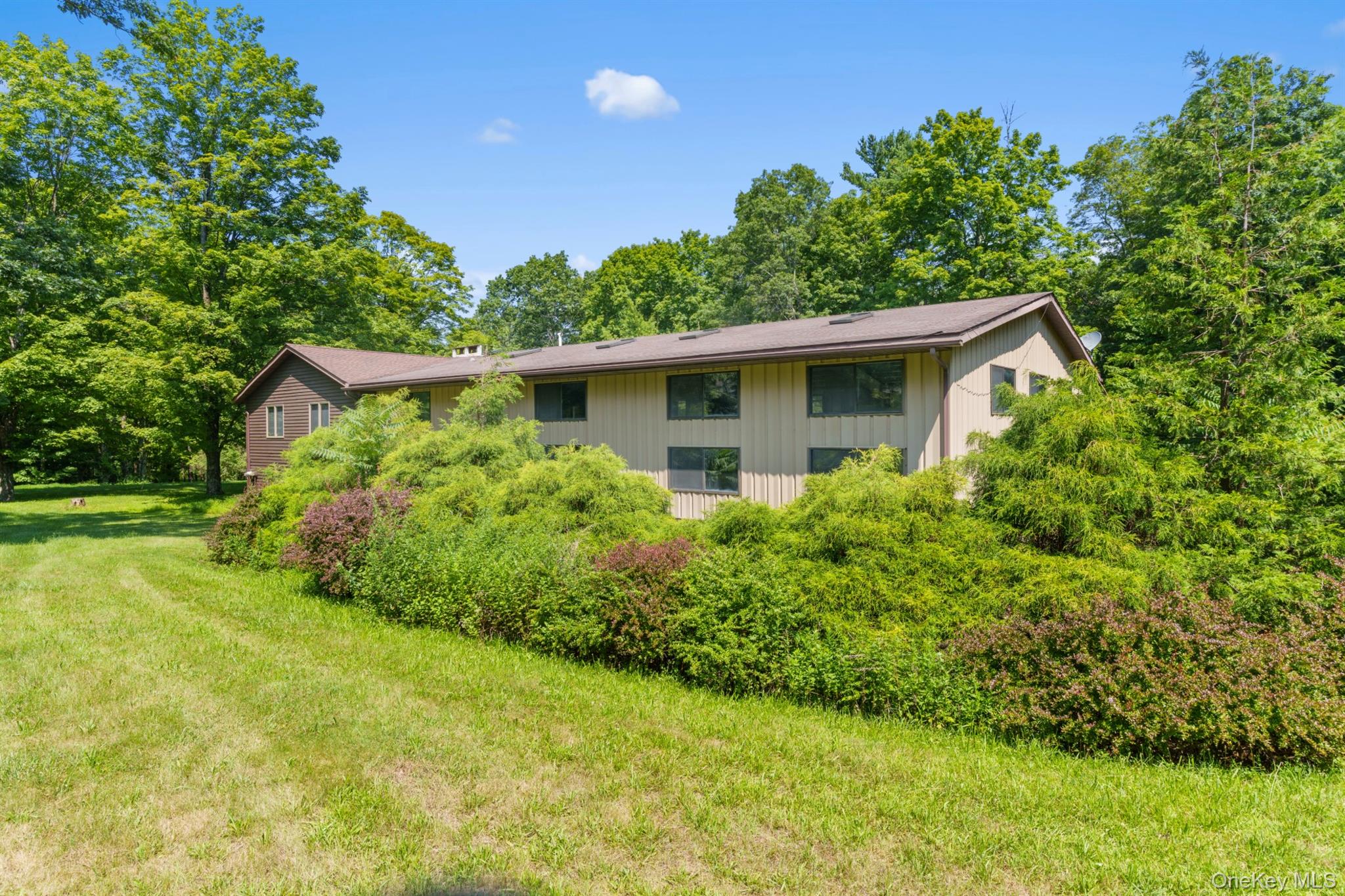 #3 photo, 40 Maxs Place, Hurley , NY 12401