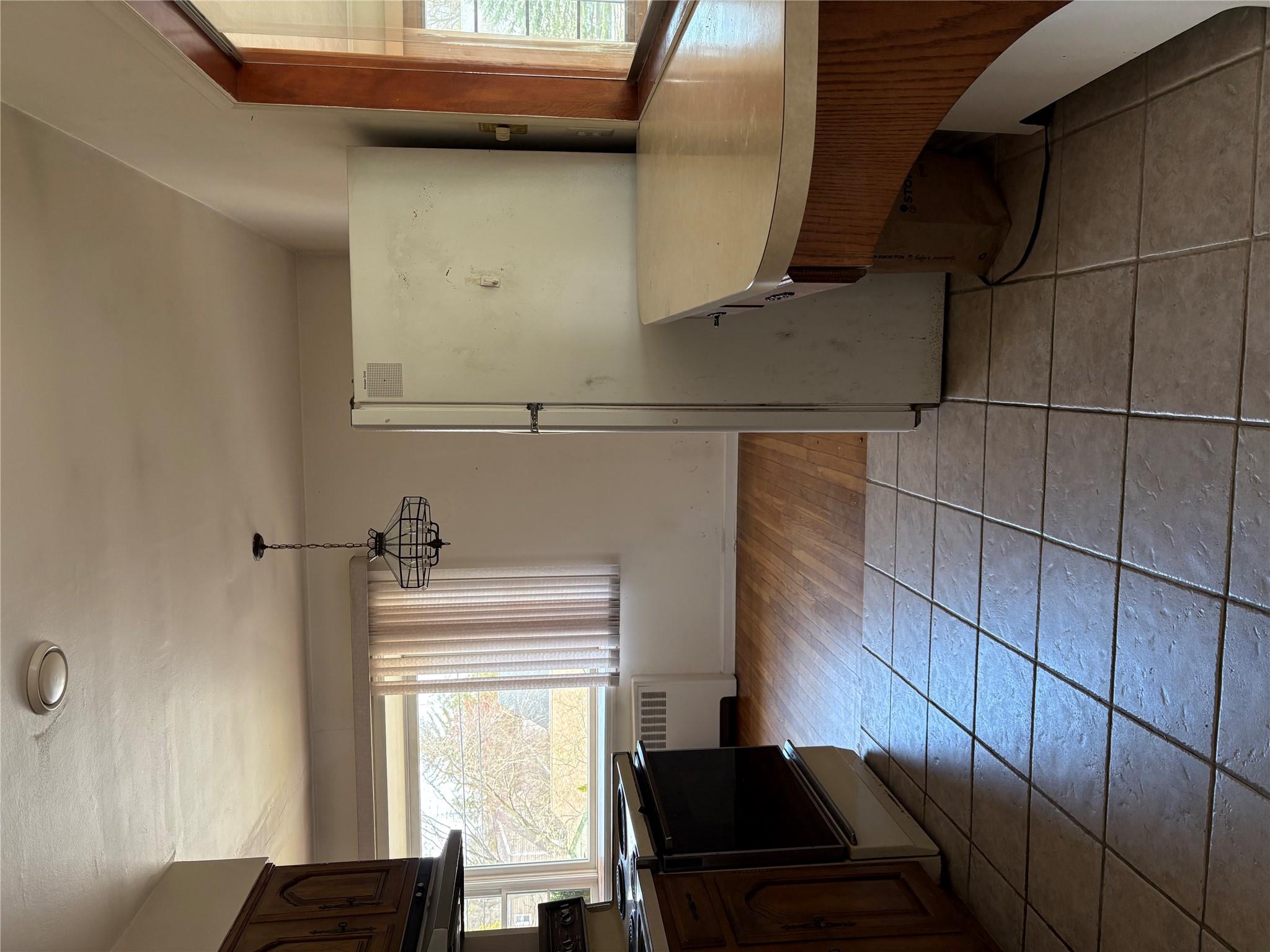 #4 photo, 8 Dee place, Huntington Station , NY 11746