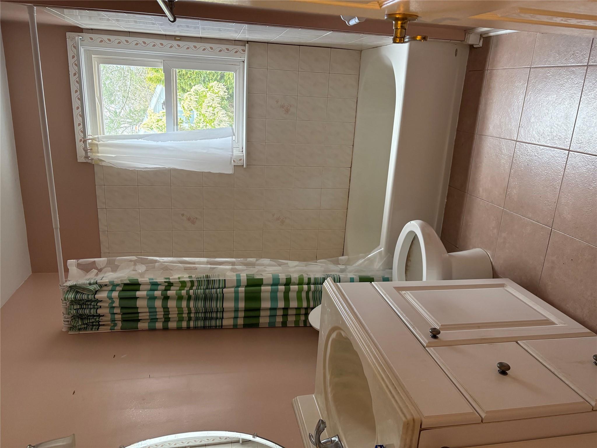 #9 photo, 8 Dee place, Huntington Station , NY 11746