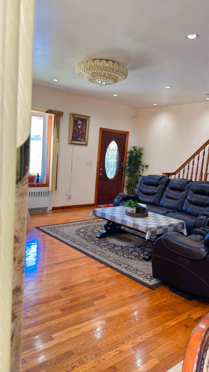 #9 photo, 10231 90th Avenue, 皇后区 Richmond Hill , NY 11418