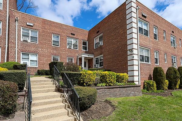 #2 photo, 18 Edwards, 长岛 罗斯林 Roslyn Heights , NY 11577