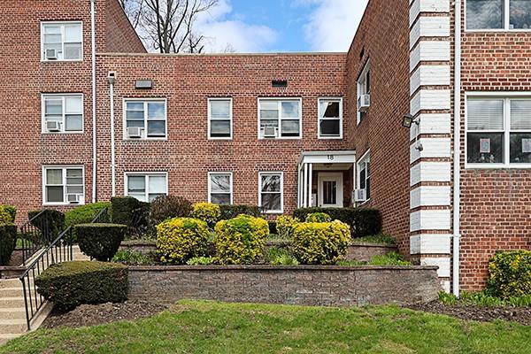 #3 photo, 18 Edwards, 长岛 罗斯林 Roslyn Heights , NY 11577