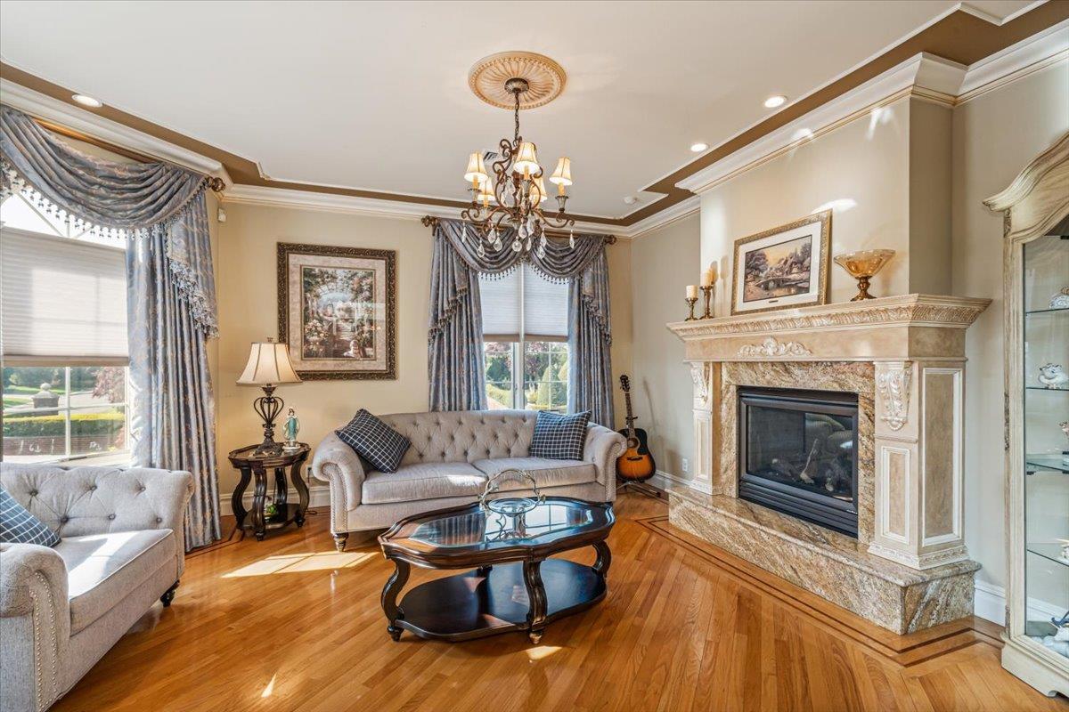 #7 photo, 28-05 216th Street, Bayside , NY 11360