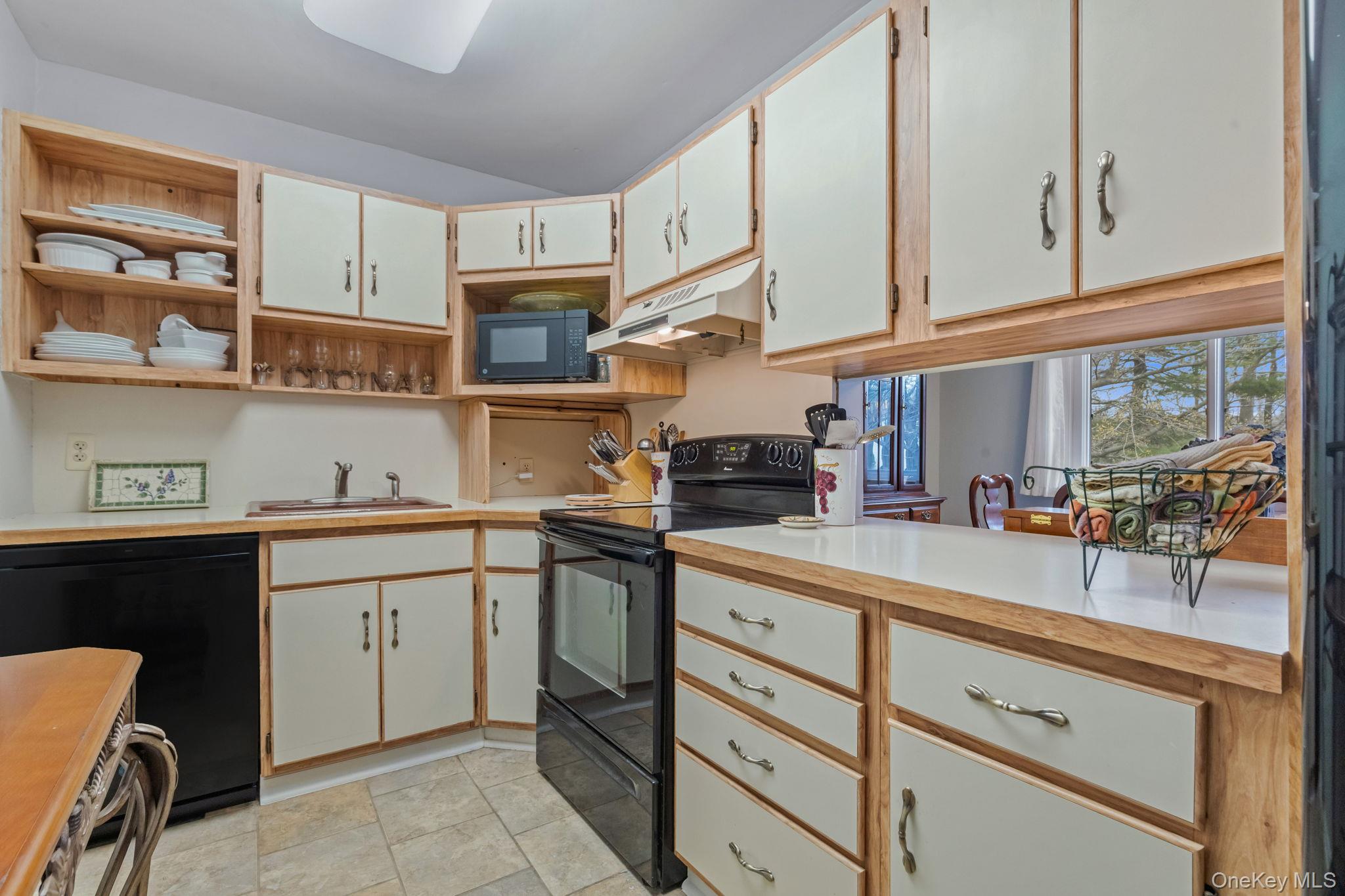 #8 photo, 1 Carnaby Street, Wappingers Falls , NY 12590