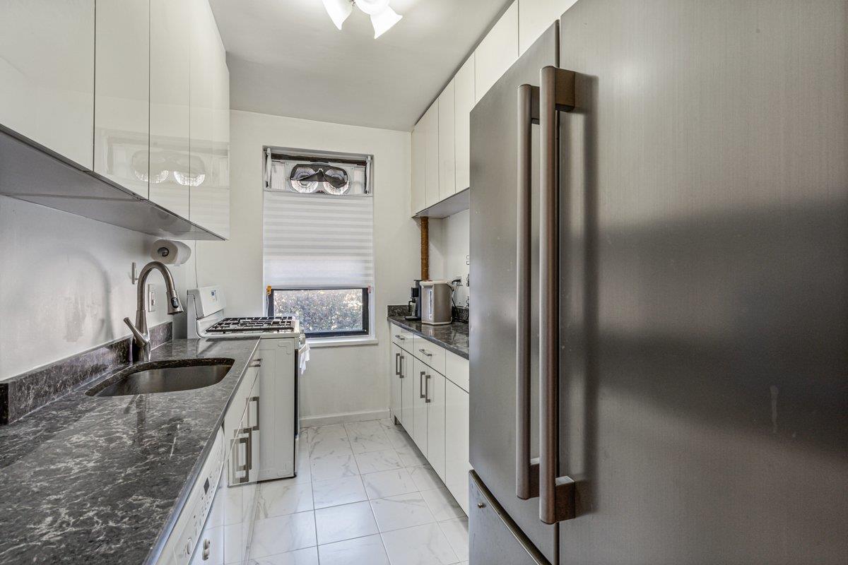 #2 photo, 67-40 Yellowstone Boulevard, クイーンズ区 Forest Hills , NY 11375