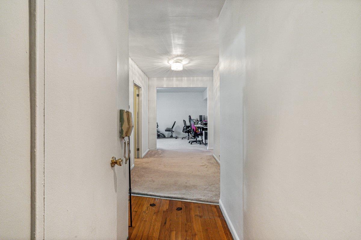 #9 photo, 67-40 Yellowstone Boulevard, クイーンズ区 Forest Hills , NY 11375