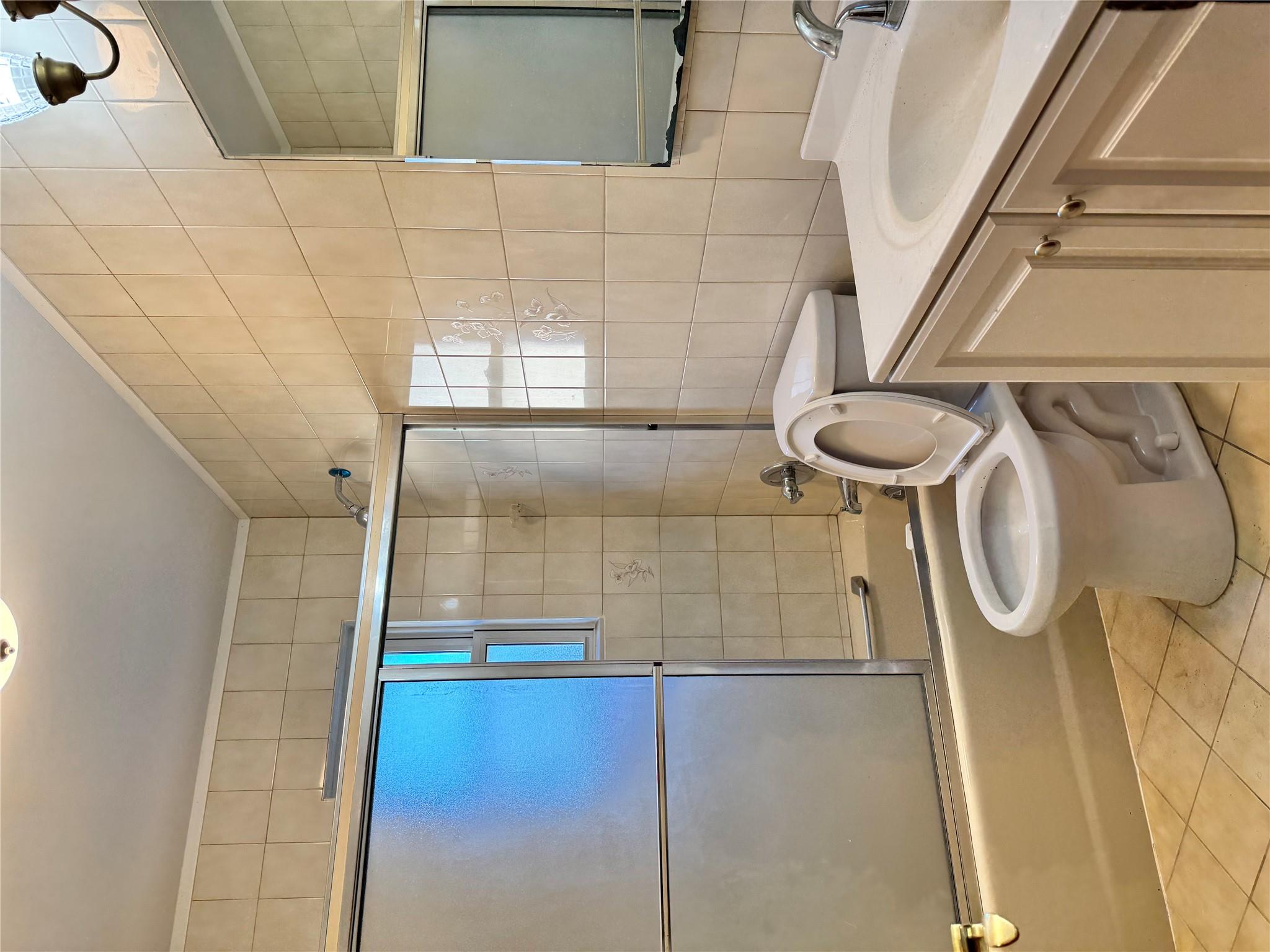 #13 photo, 25907 147th Road, クイーンズ区 Rosedale , NY 11422