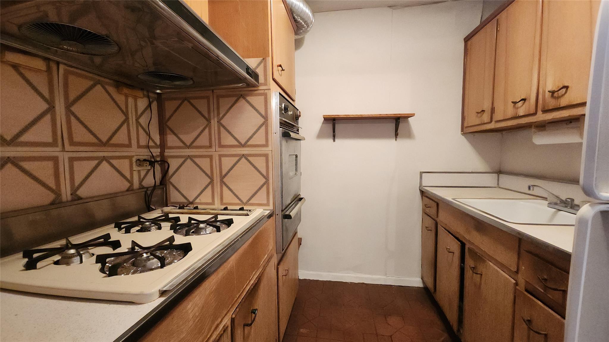 #8 photo, 92-30 56th Avenue, Elmhurst , NY 11373