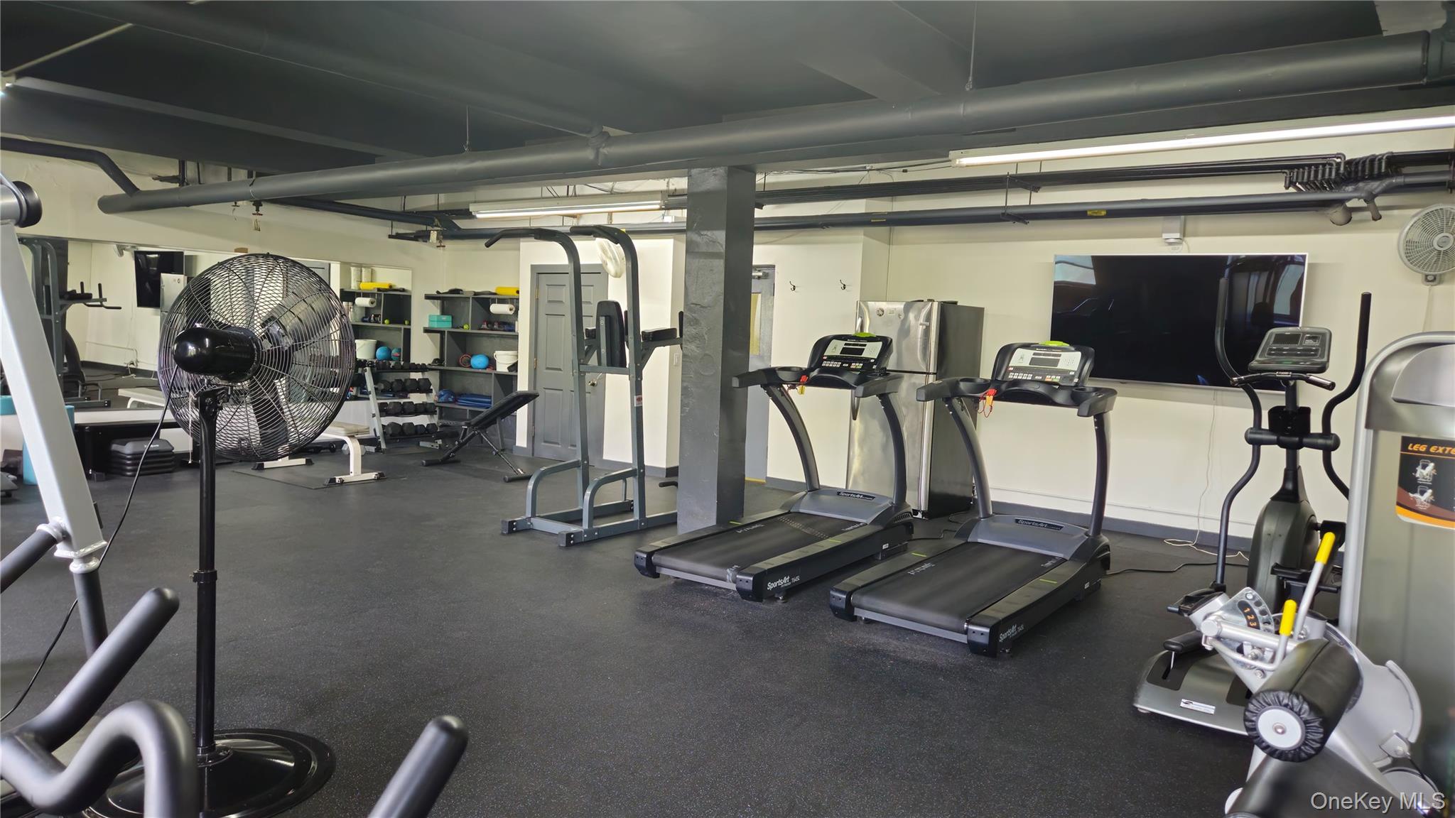 #11 photo, 113-14 72nd Road, קווינס Forest Hills , NY 11375