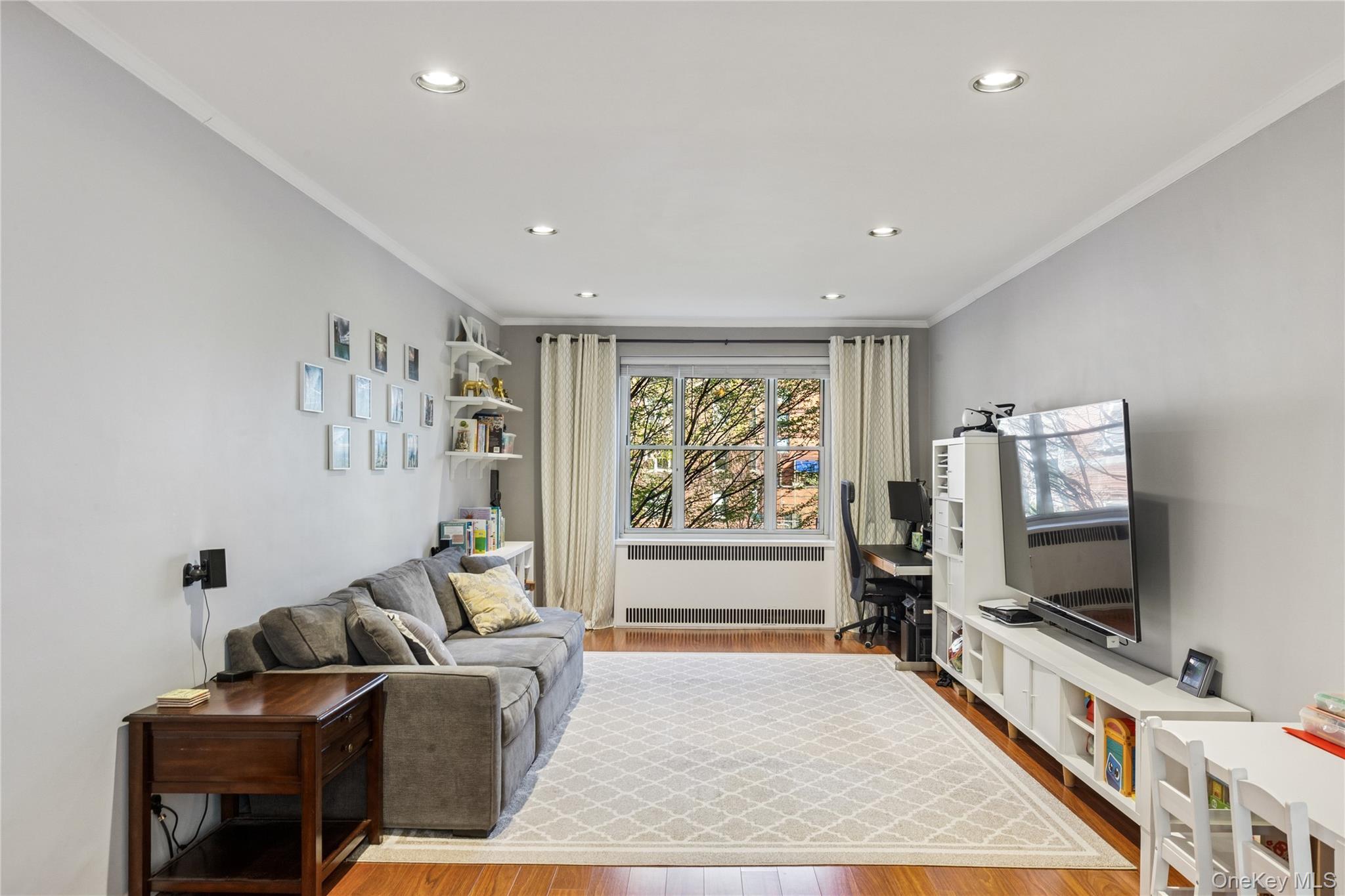 #4 photo, 113-14 72nd Road, קווינס Forest Hills , NY 11375