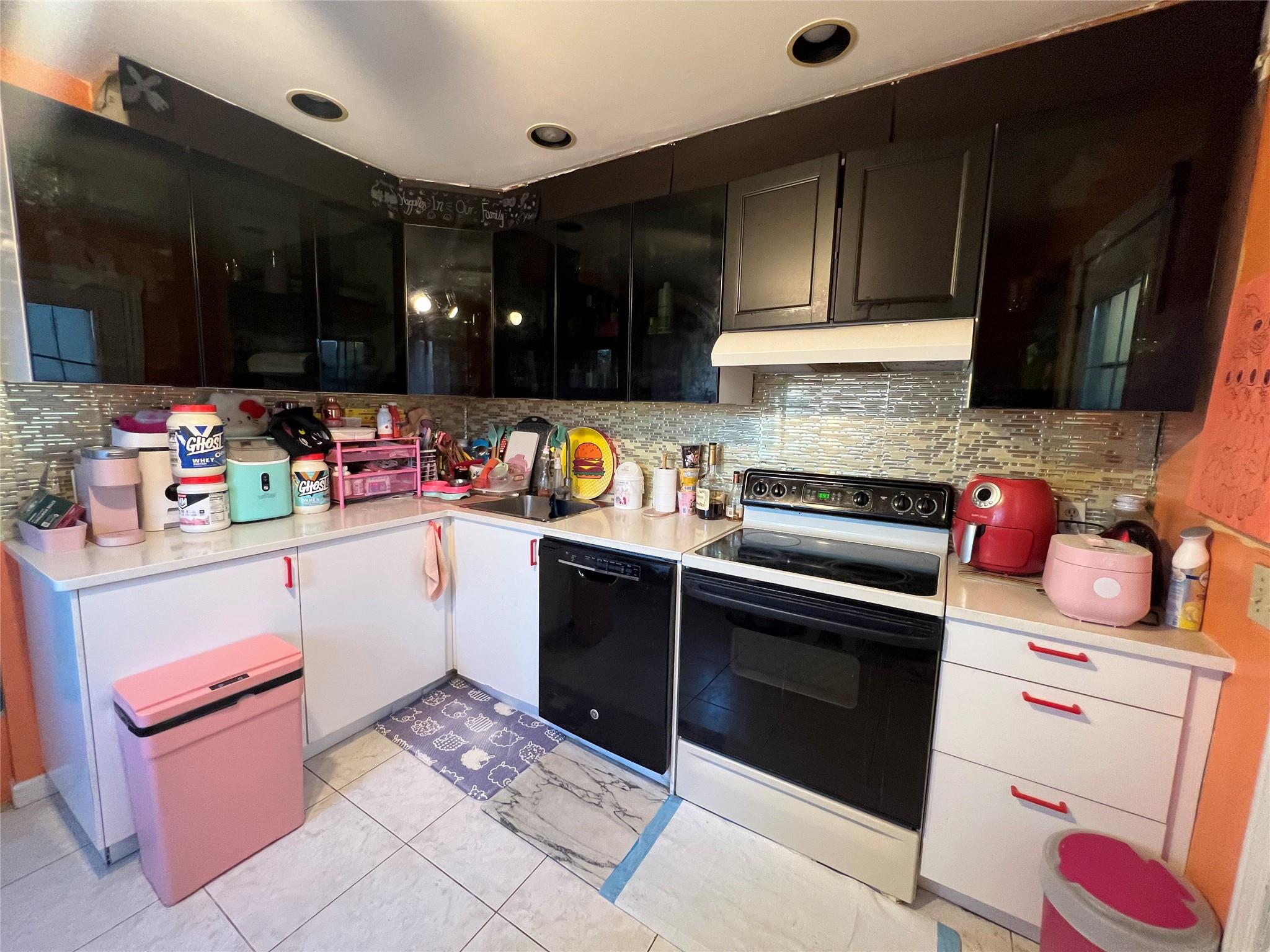 #10 photo, 70 Ridge Lane, 长岛 Levittown , NY 11756