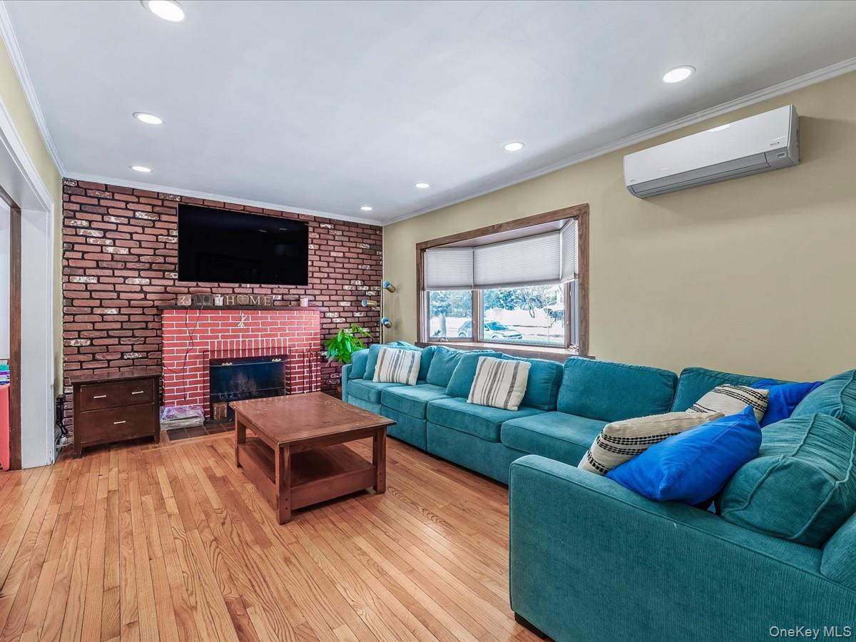 #5 photo, 219-08 38th Avenue, Bayside , NY 11361