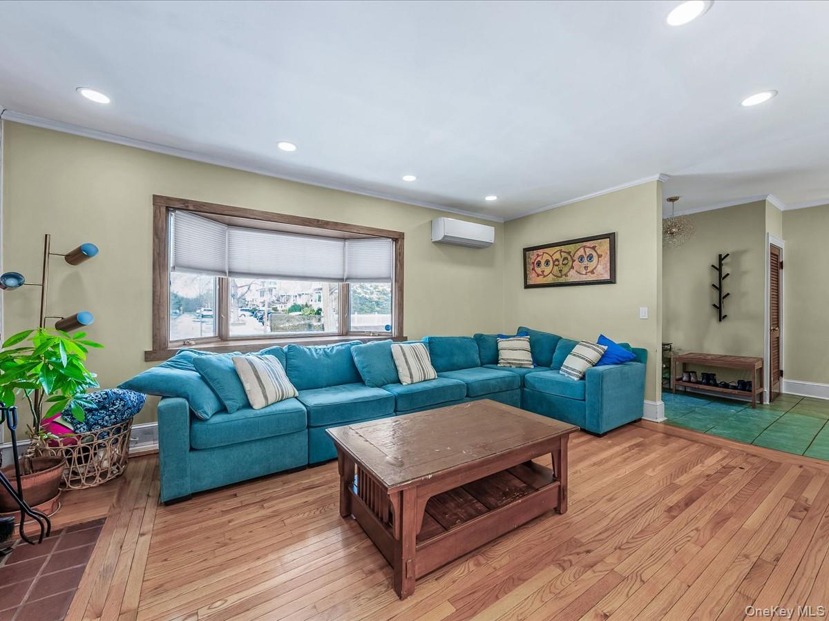 #6 photo, 219-08 38th Avenue, Bayside , NY 11361