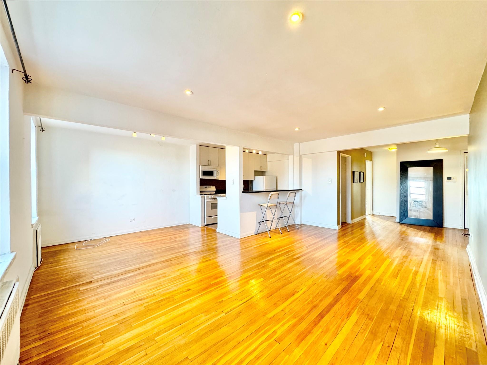 #2 photo, 83-37 Saint James Avenue, Elmhurst , NY 11373