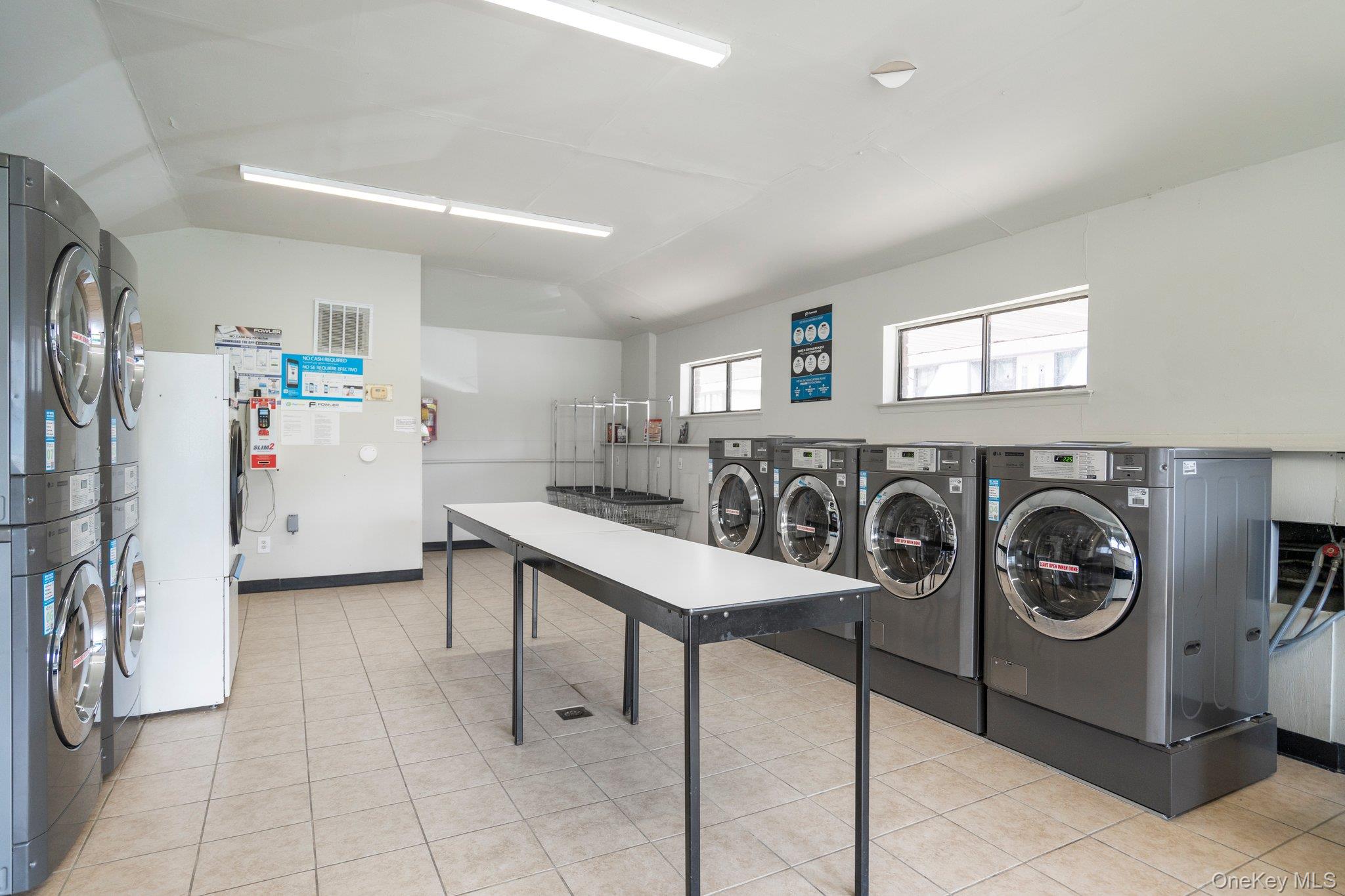 #20 photo, 10 Sycamore Court, Selden , NY 11784