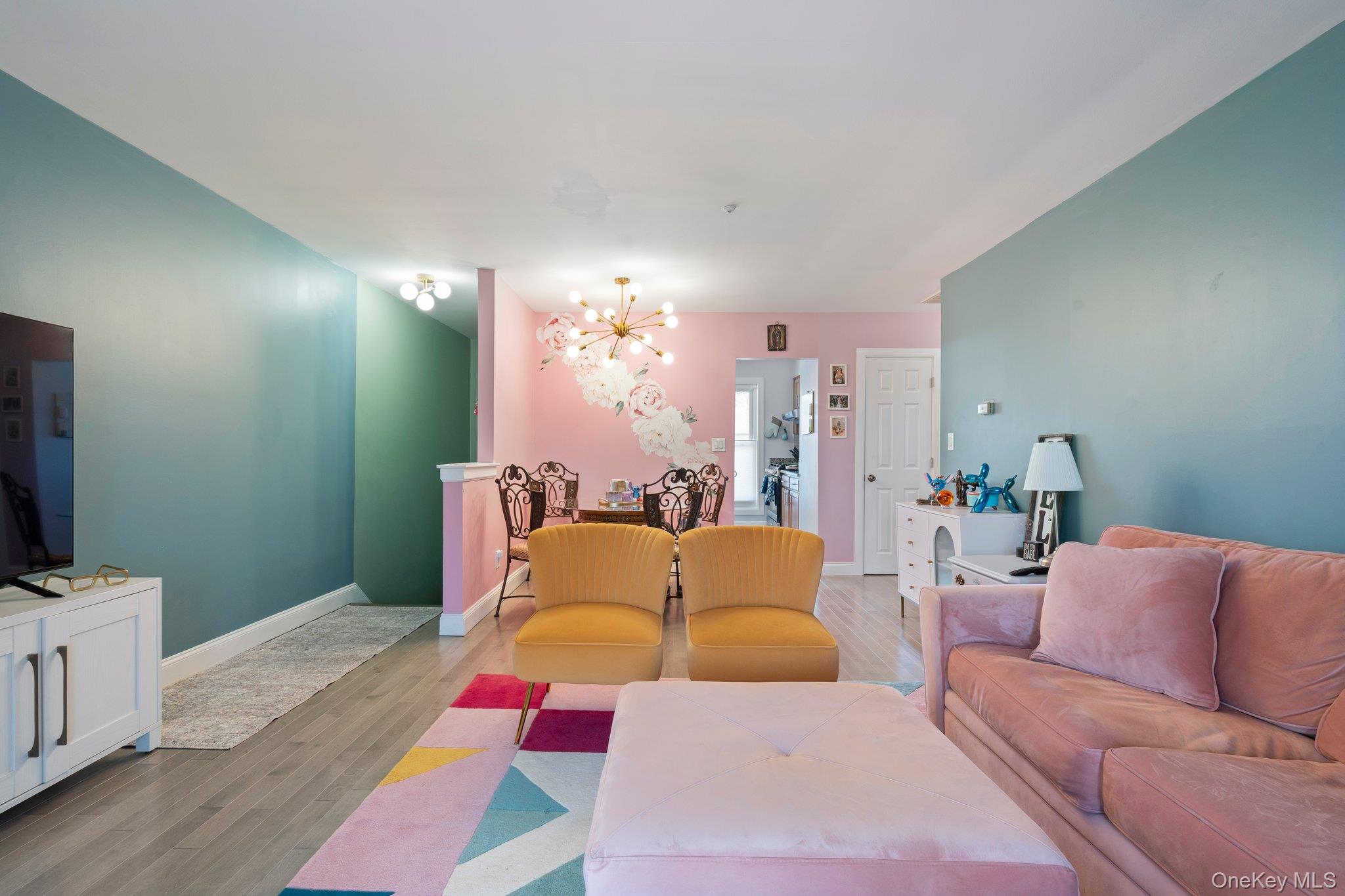 #3 photo, 10 Sycamore Court, Selden , NY 11784