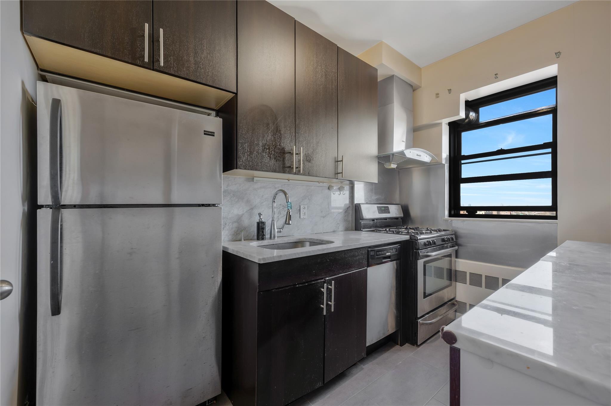 #10 photo, 99-60 63 Road, クイーンズ区 Rego Park , NY 11374