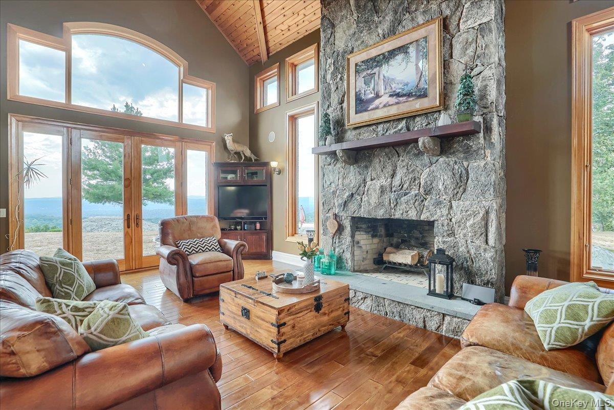 #5 photo, 1135 Williams Drive, Shrub Oak , NY 10588