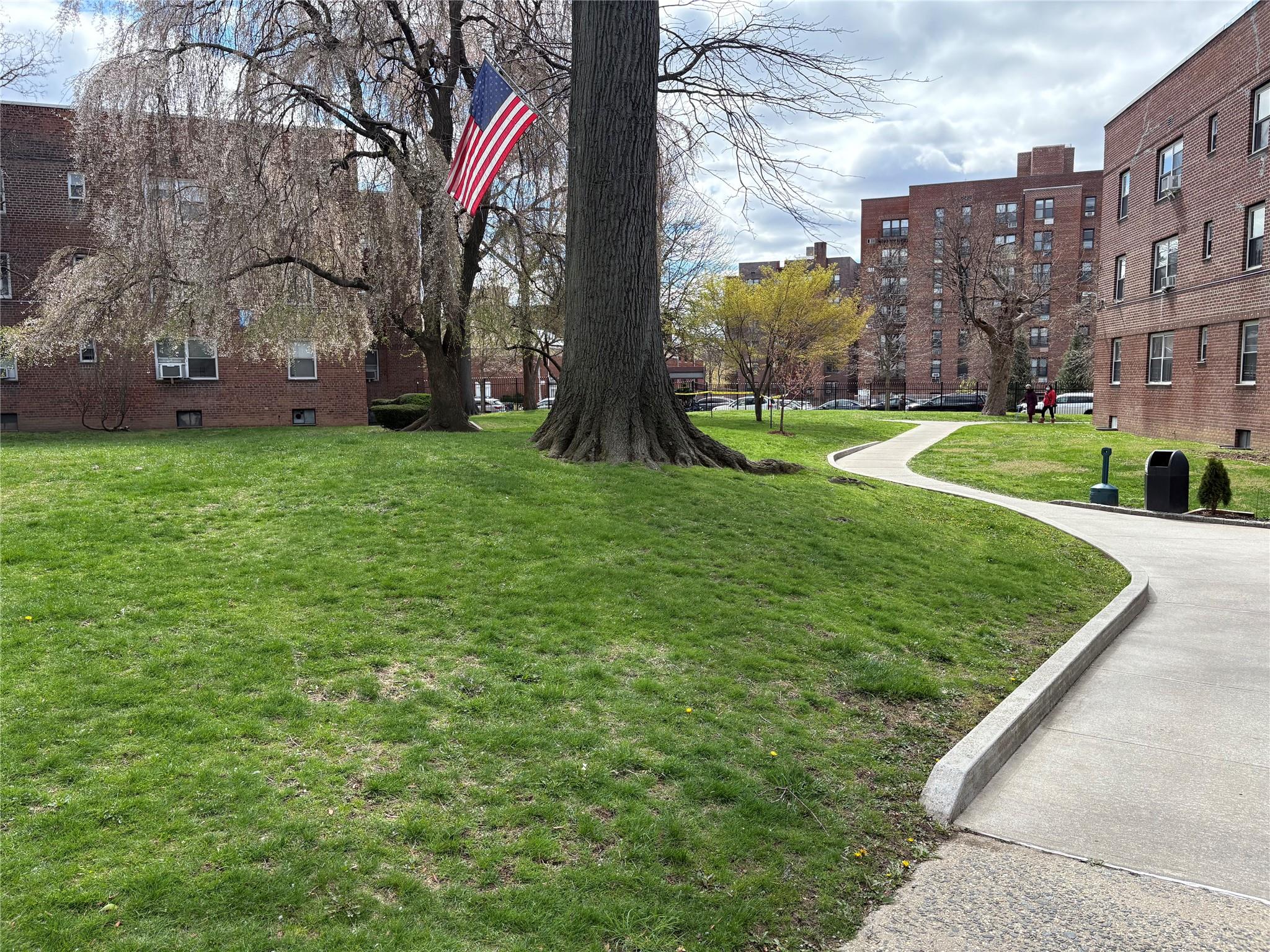 #11 photo, 147-31 38 Avenue, Flushing , NY 11354