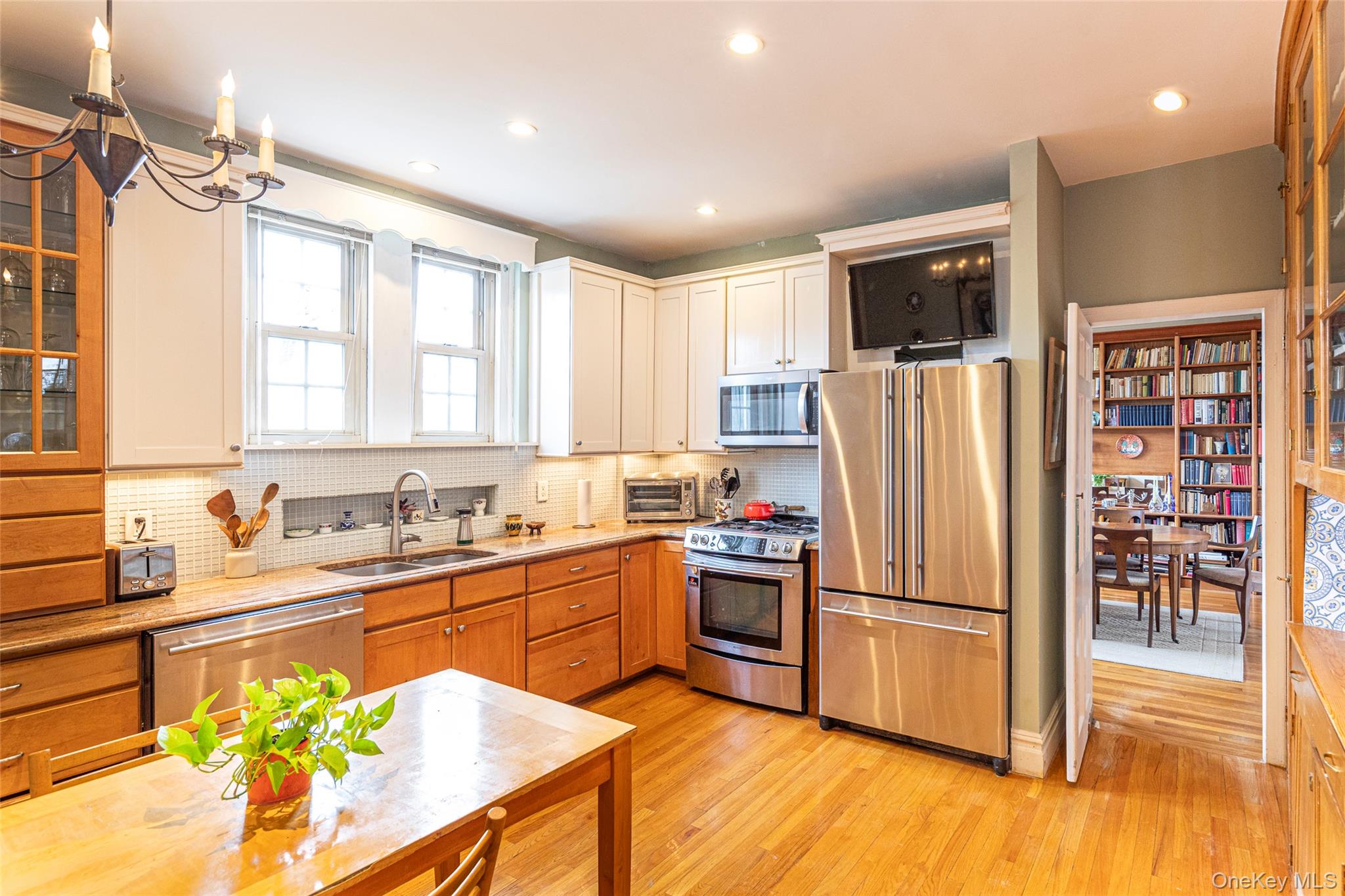 #4 photo, 7 Tanglewylde Avenue, Bronxville , NY 10708