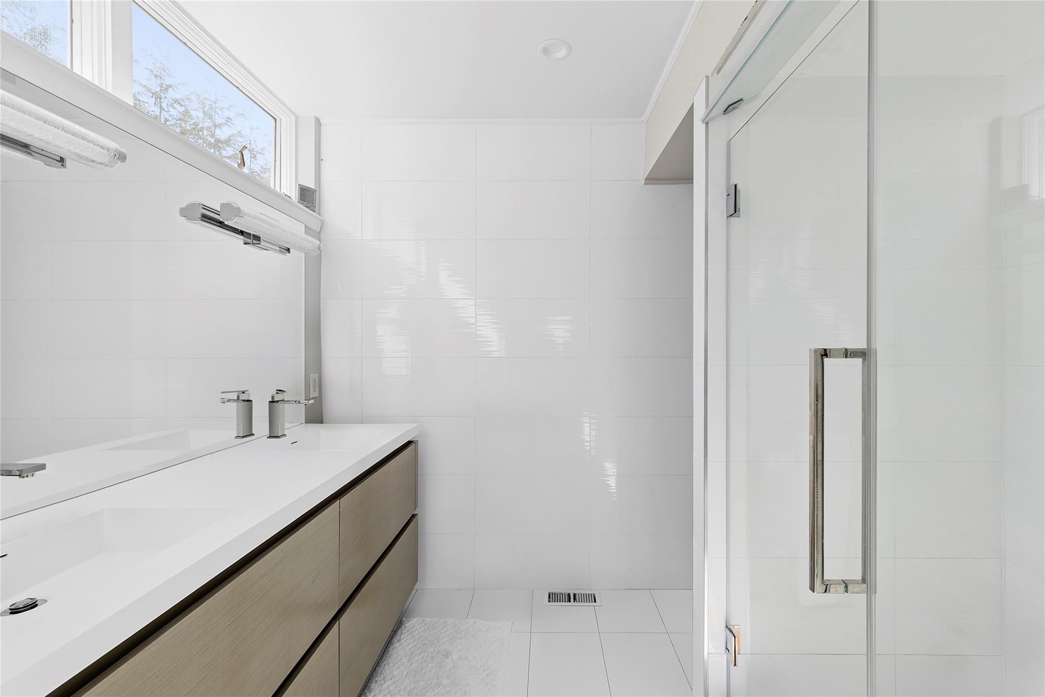 #12 photo, 17 Romana Drive, サフォーク郡 Hampton Bays , NY 11946