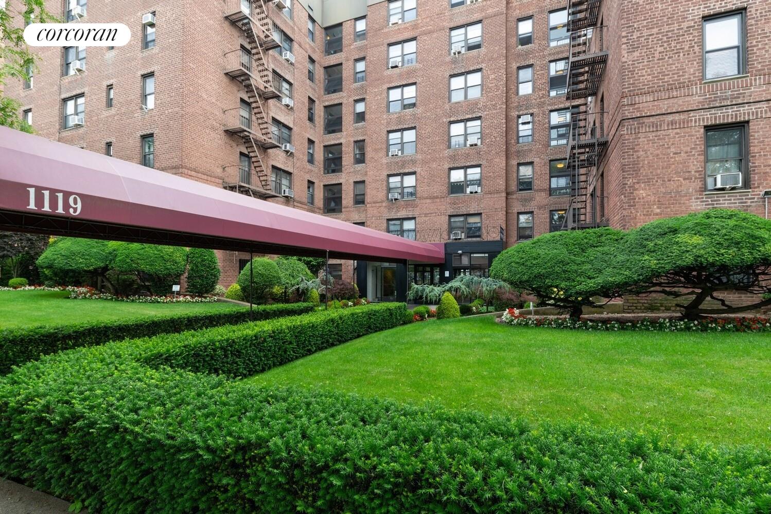 #12 photo, 1119 OCEAN Parkway, ブルックリン区 Midwood , NY 11230