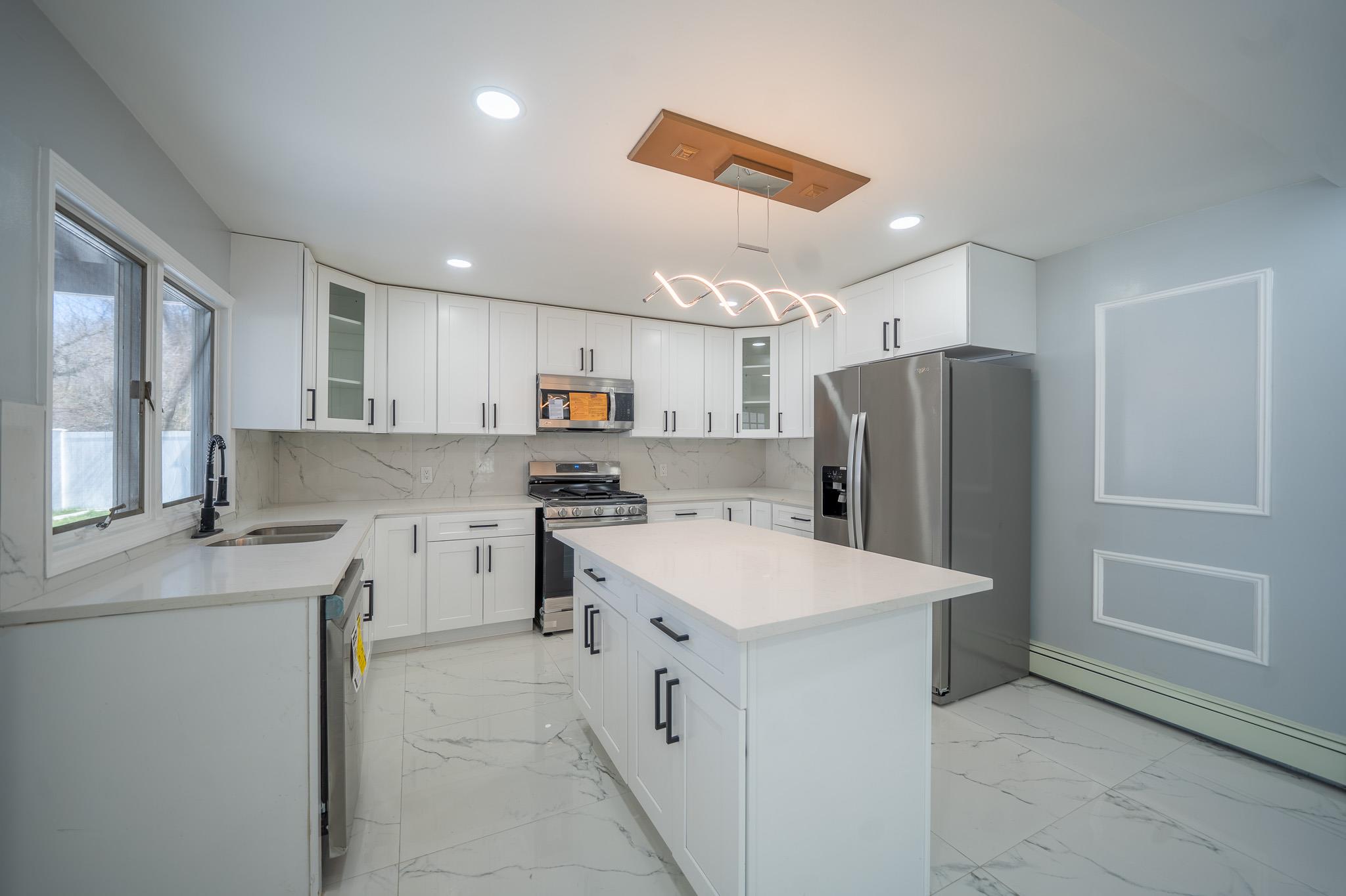 #12 photo, 2395 Mermaid Avenue, Wantagh , NY 11793