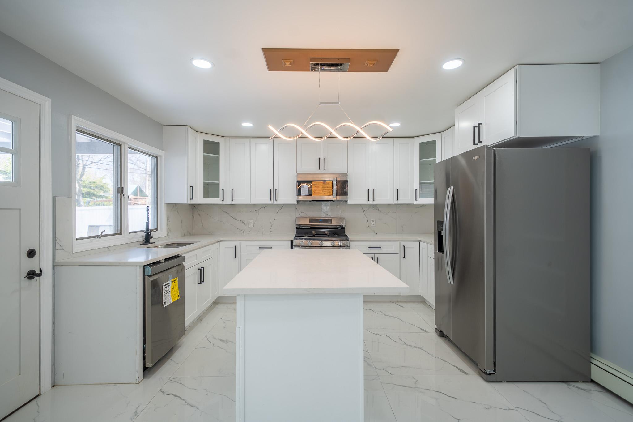 #14 photo, 2395 Mermaid Avenue, Wantagh , NY 11793