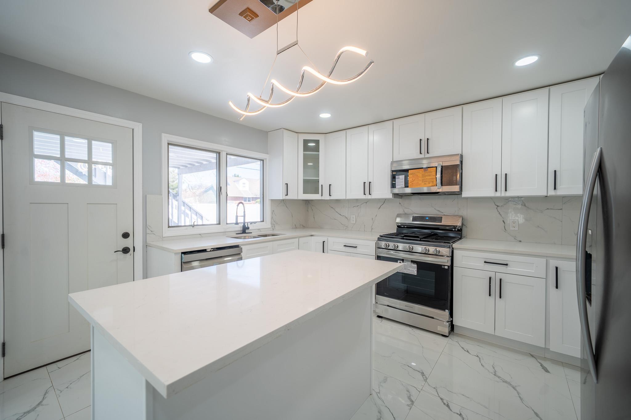 #15 photo, 2395 Mermaid Avenue, Wantagh , NY 11793