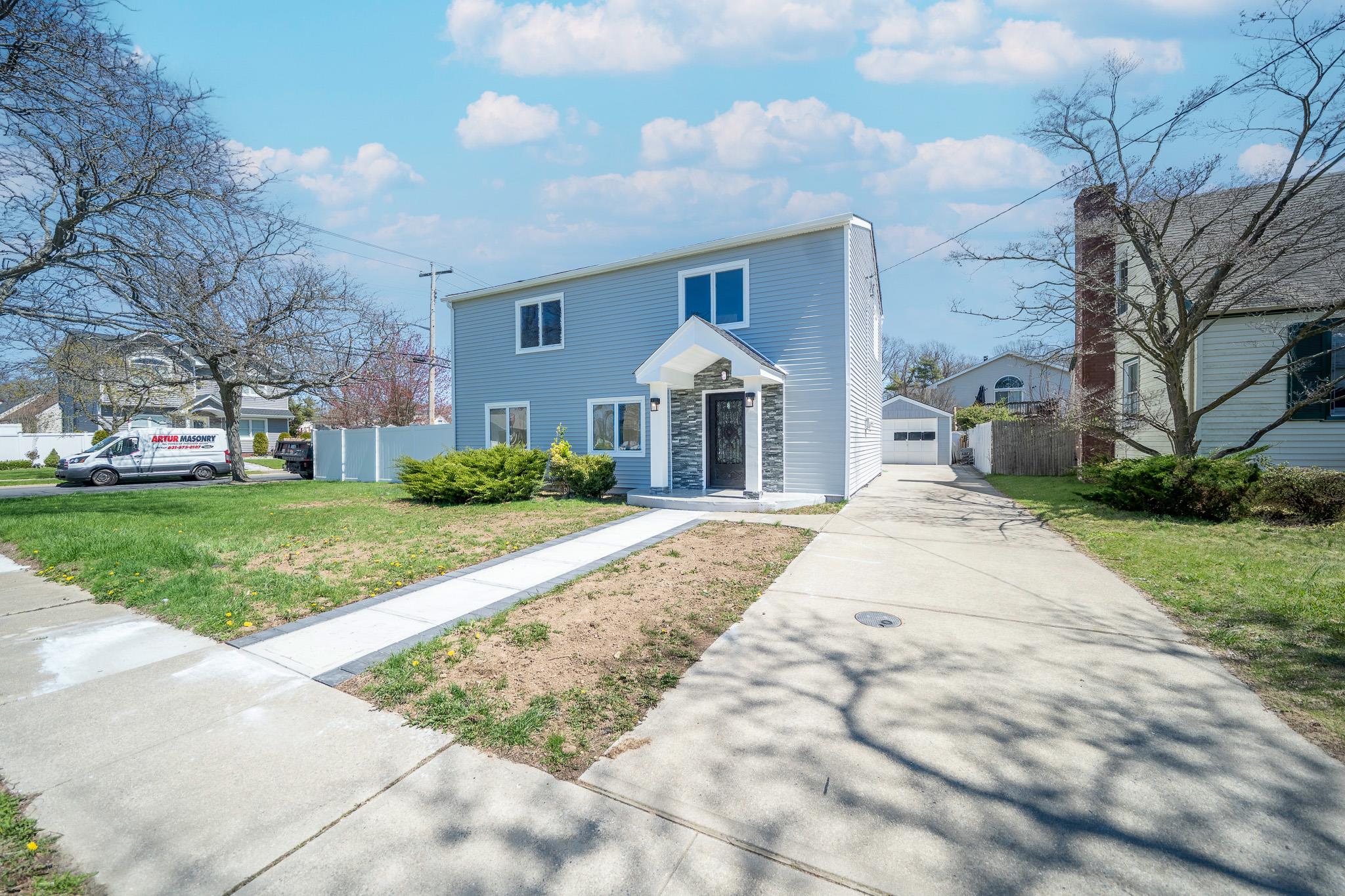 #3 photo, 2395 Mermaid Avenue, Wantagh , NY 11793