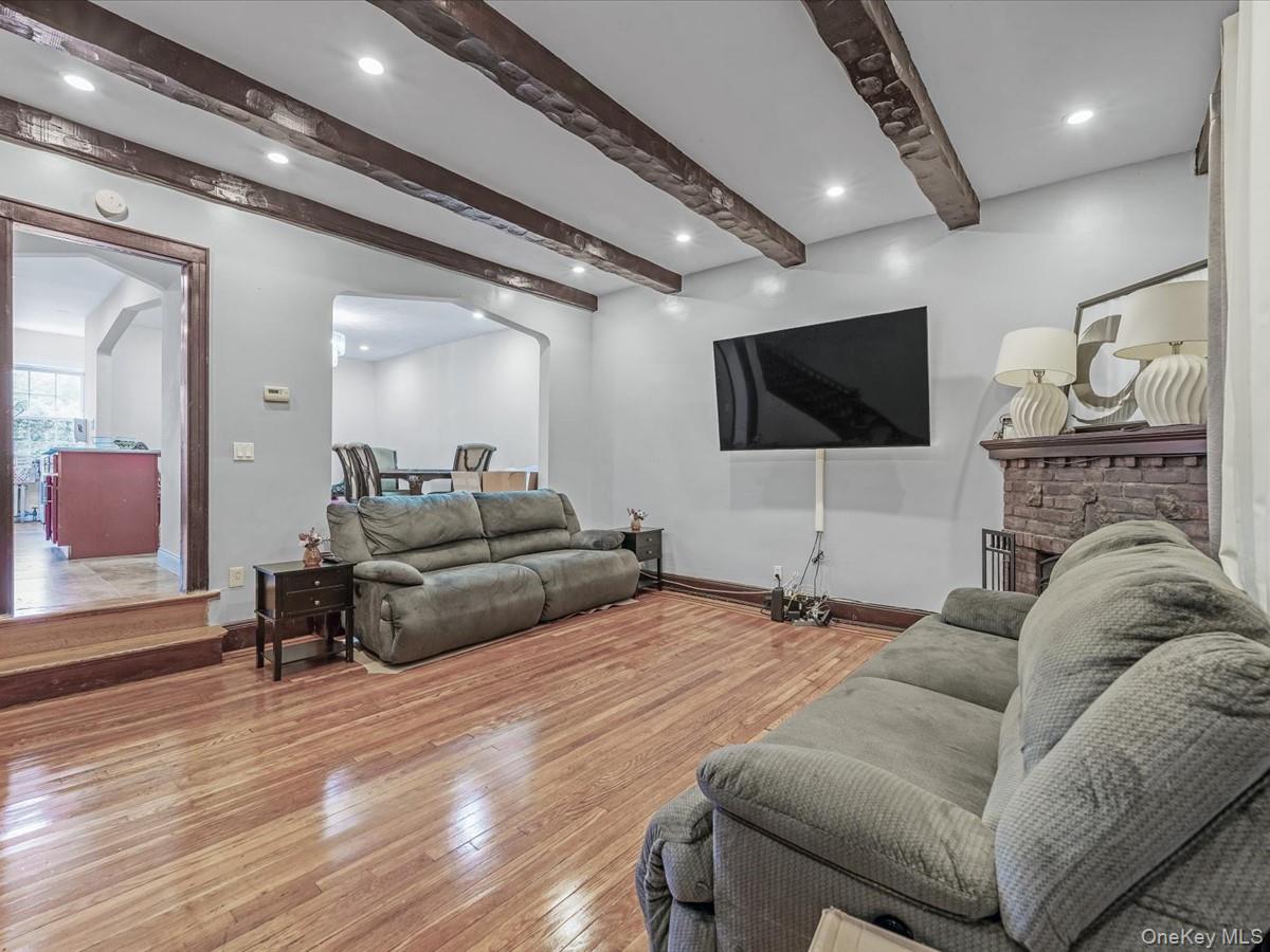 #3 photo, 17209 Sayres Avenue, Jamaica , NY 11433