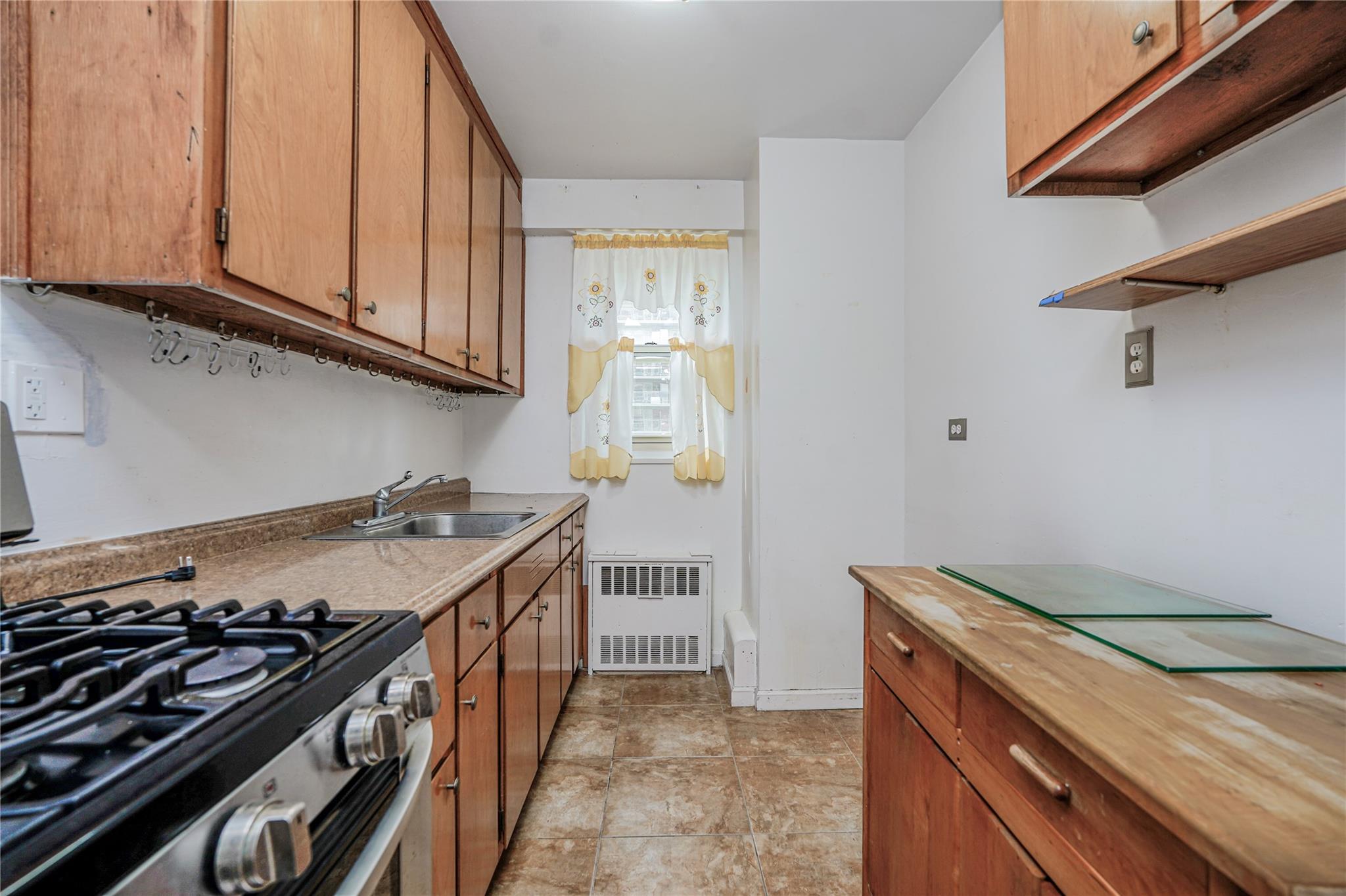 #7 photo, 2928 West 5th, Brooklyn , NY 11224