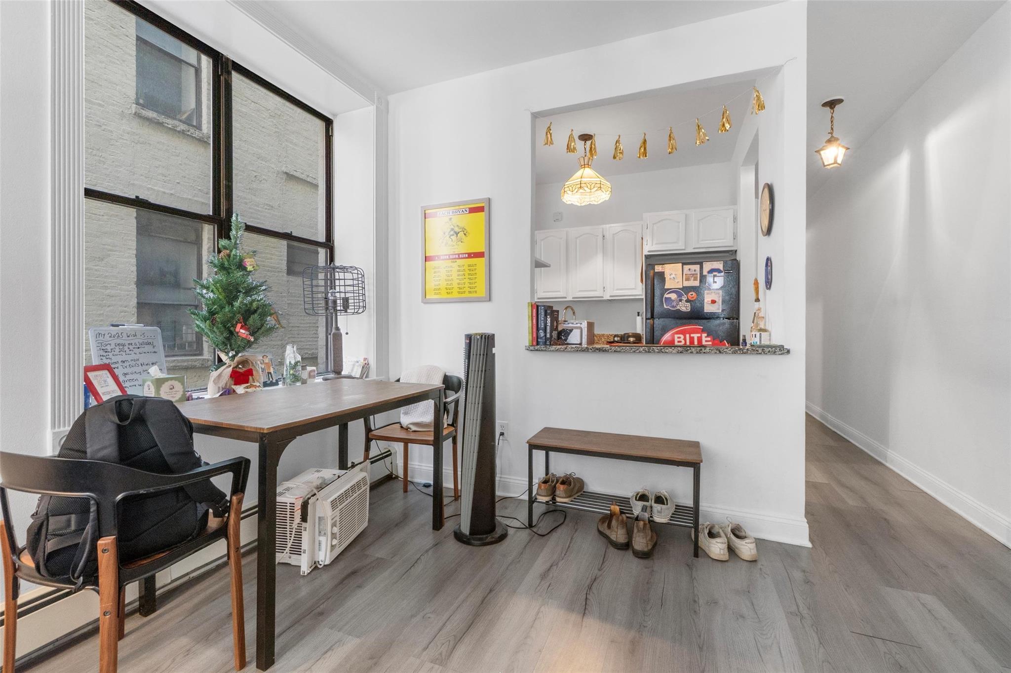 #16 photo, 178 E 2, New York (Manhattan) , NY 10009