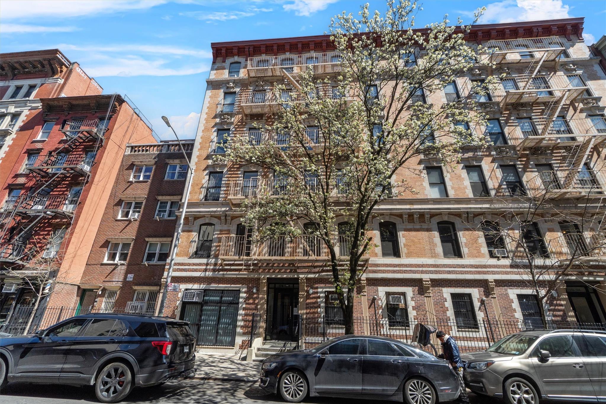 #2 photo, 178 E 2, New York (Manhattan) , NY 10009