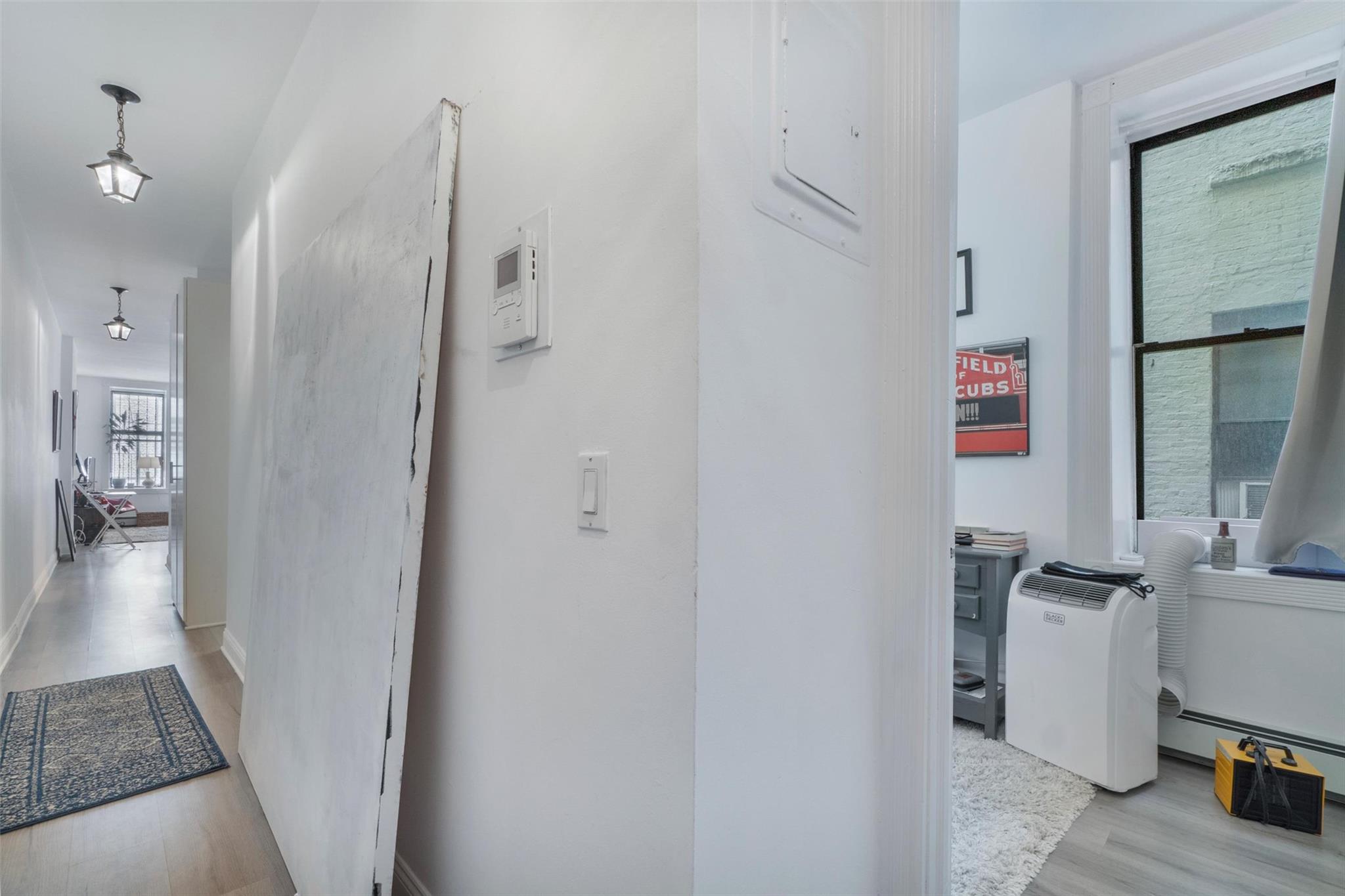 #9 photo, 178 E 2, New York (Manhattan) , NY 10009